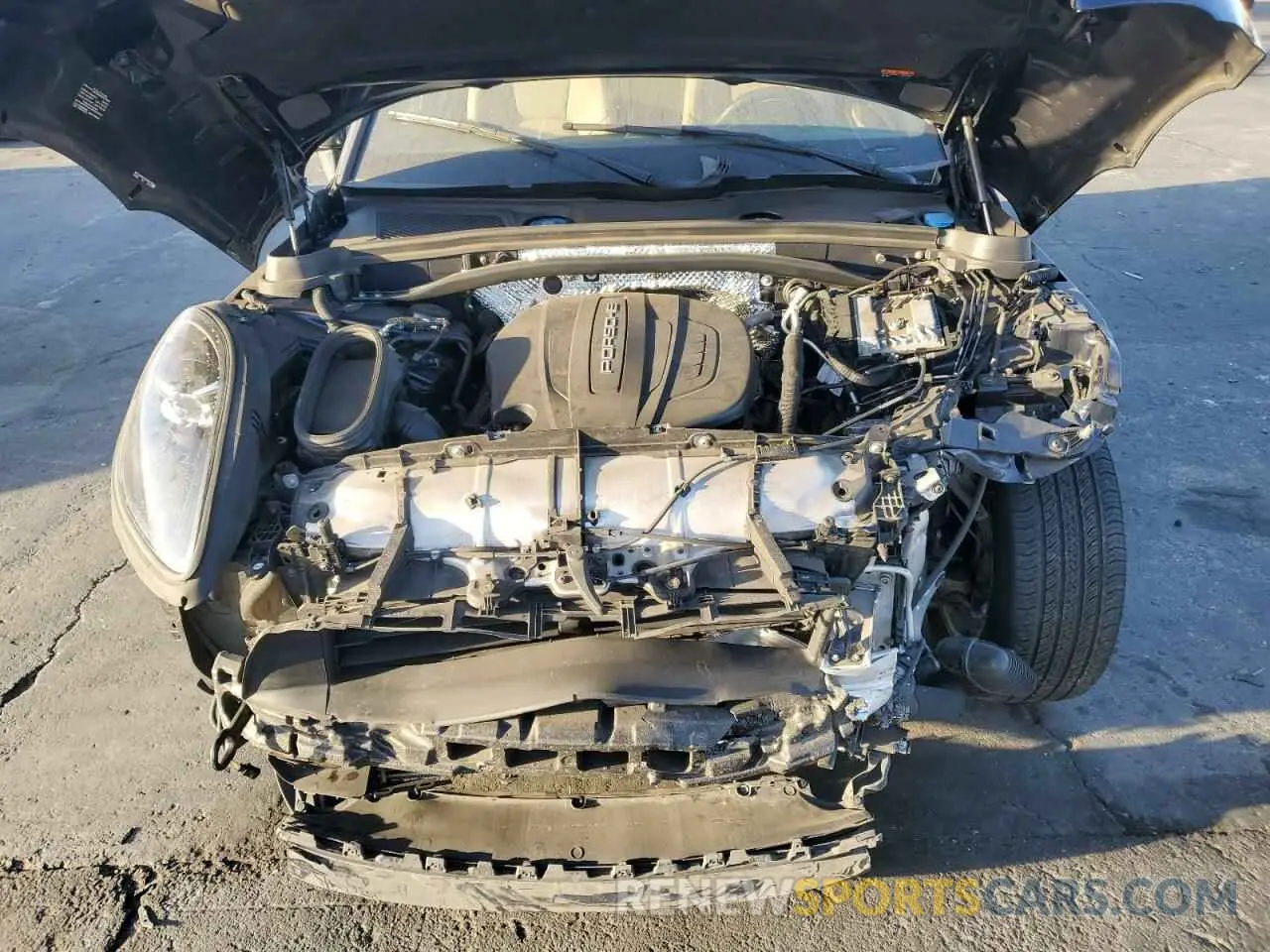11 Photograph of a damaged car WP1AA2A53KLB07096 PORSCHE MACAN 2019
