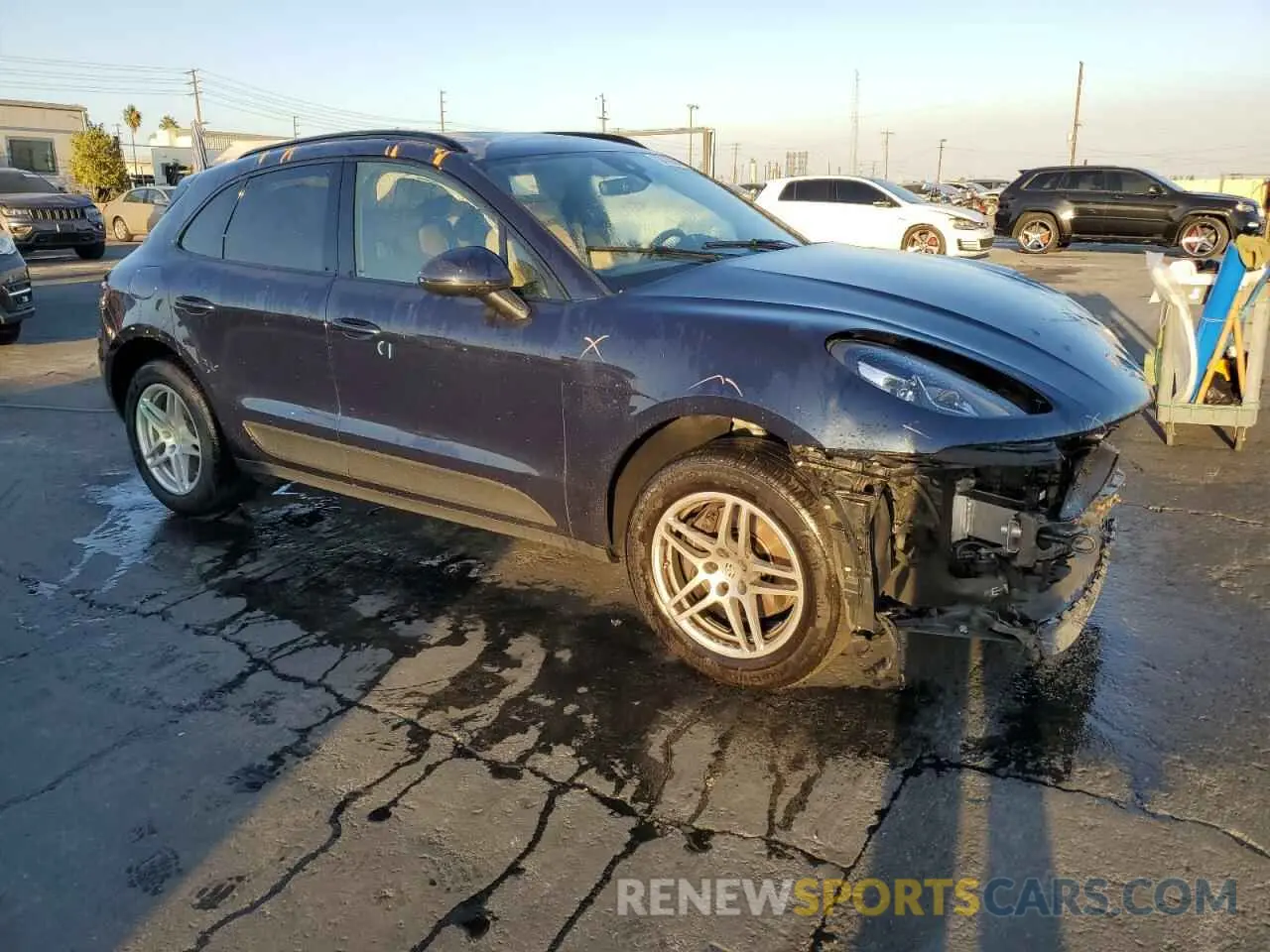 4 Photograph of a damaged car WP1AA2A53KLB07096 PORSCHE MACAN 2019