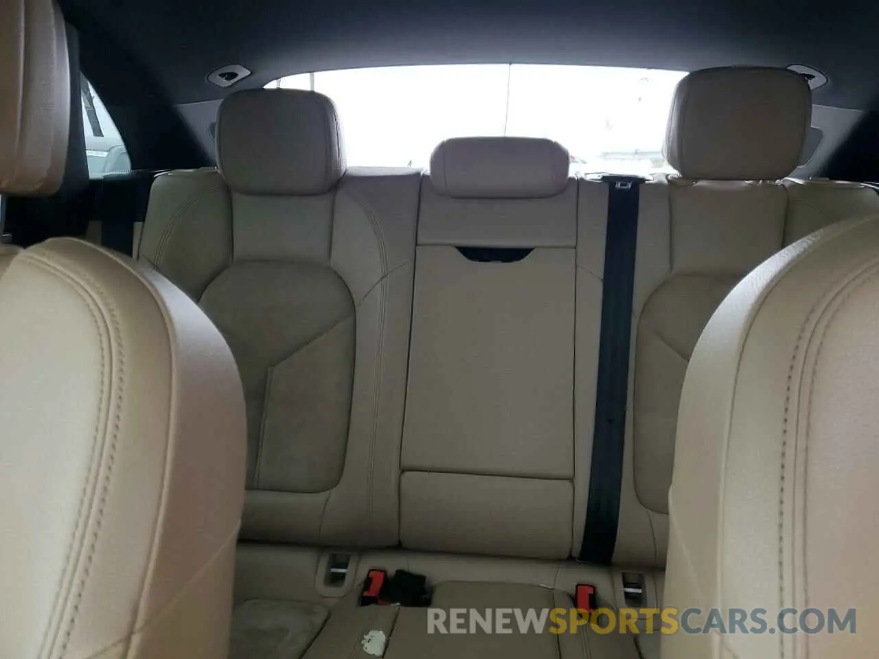 10 Photograph of a damaged car WP1AA2A53KLB07289 PORSCHE MACAN 2019