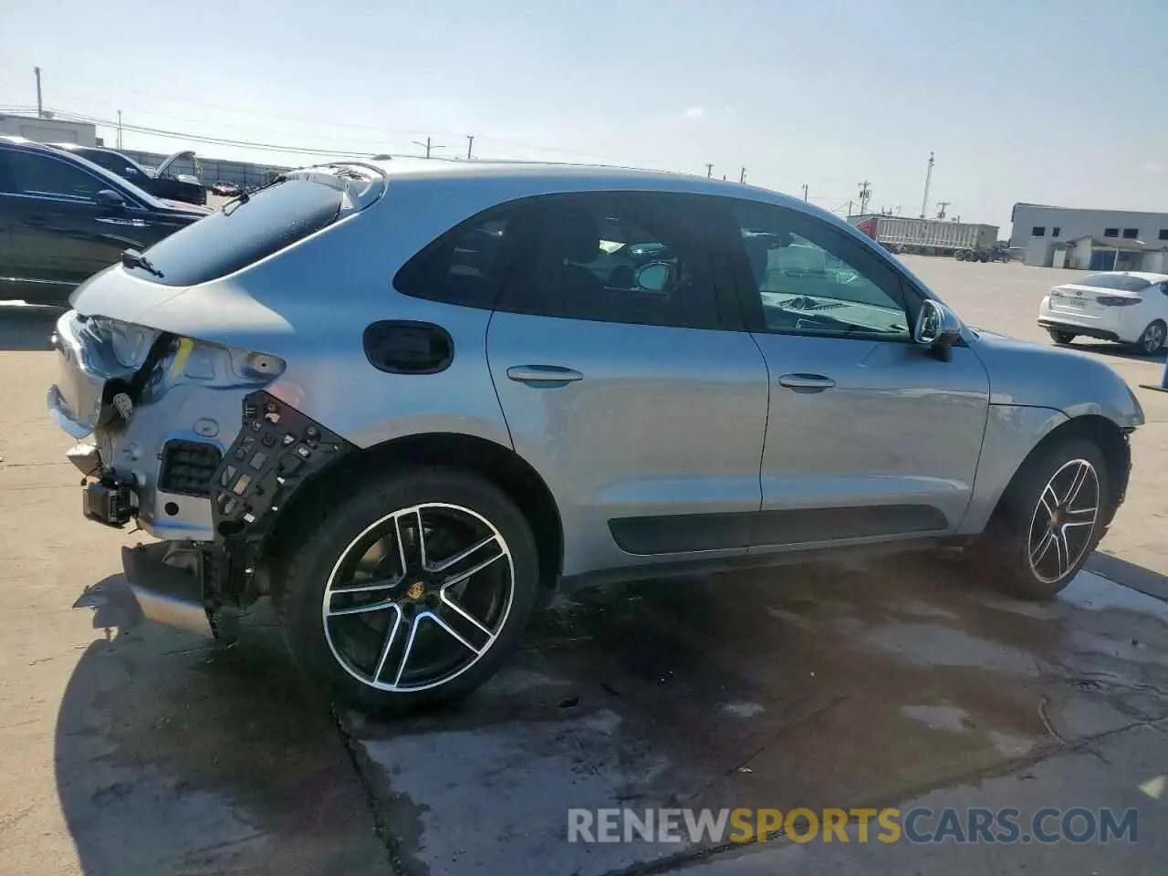3 Фотография поврежденного автомобиля WP1AA2A53KLB08975 PORSCHE MACAN 2019