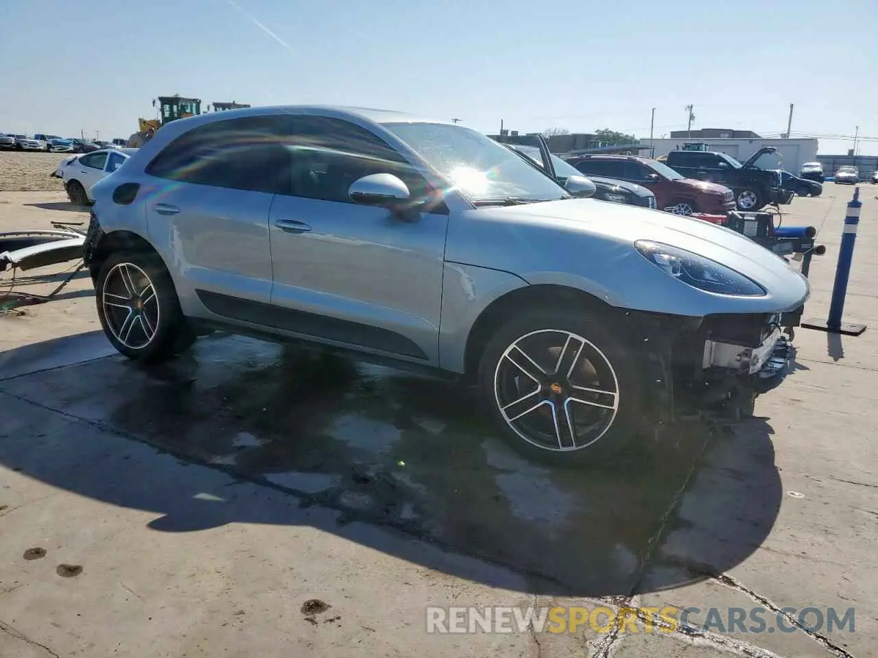 4 Фотография поврежденного автомобиля WP1AA2A53KLB08975 PORSCHE MACAN 2019