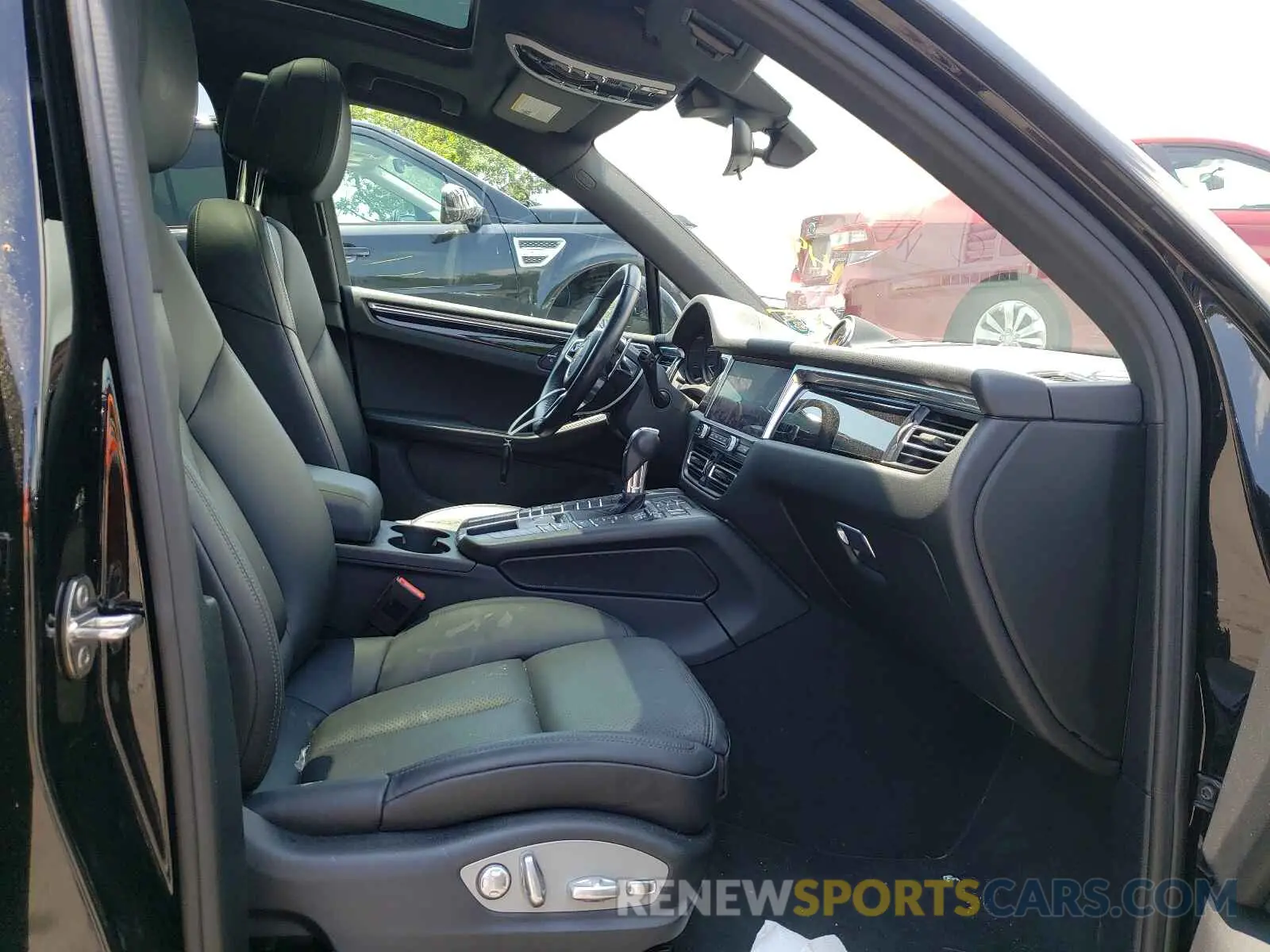 5 Photograph of a damaged car WP1AA2A56KLB02569 PORSCHE MACAN 2019