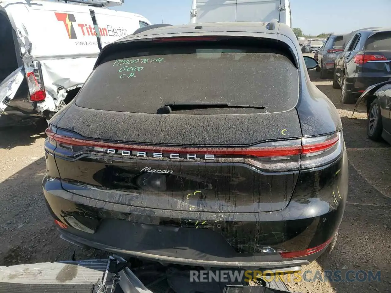 6 Photograph of a damaged car WP1AA2A57KLB00040 PORSCHE MACAN 2019