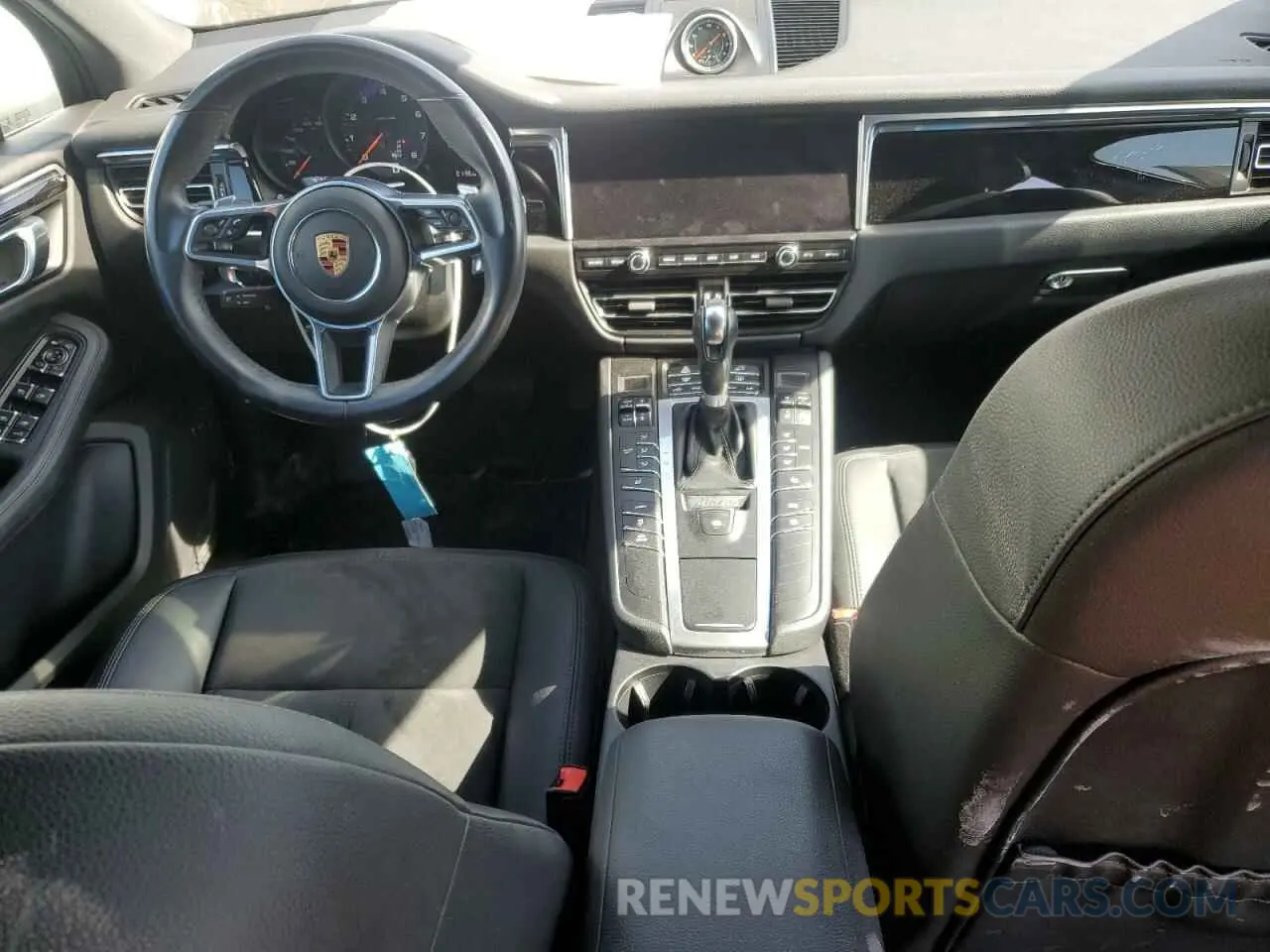 8 Photograph of a damaged car WP1AA2A57KLB00040 PORSCHE MACAN 2019