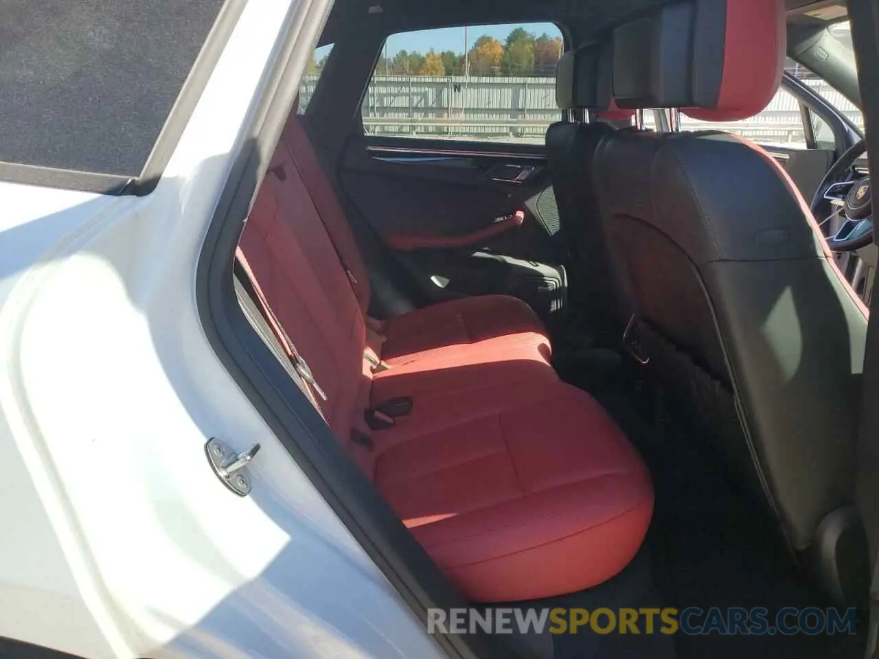 11 Фотография поврежденного автомобиля WP1AA2A57KLB03116 PORSCHE MACAN 2019