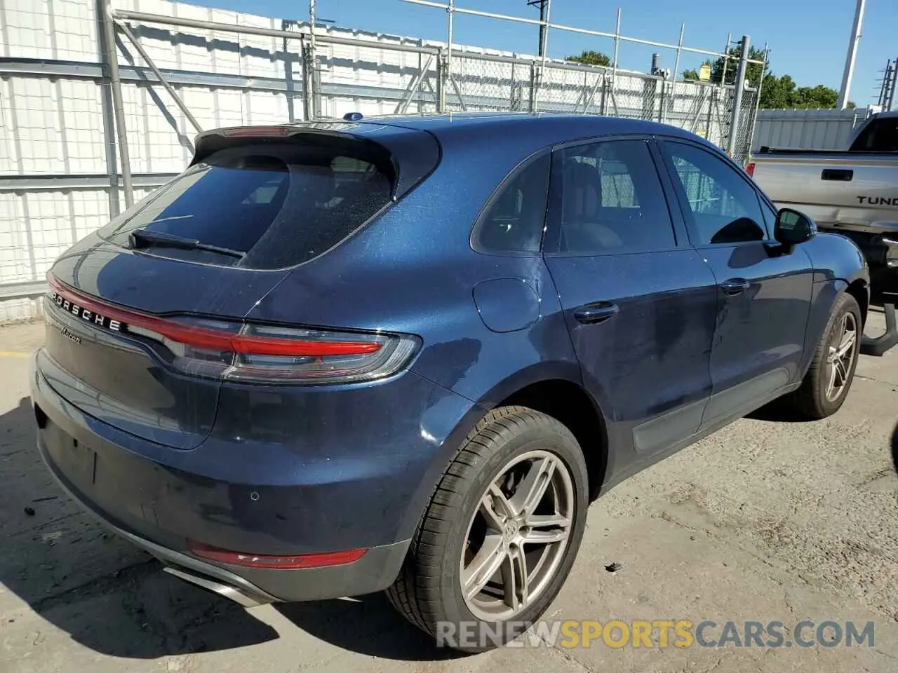 3 Фотография поврежденного автомобиля WP1AA2A58KLB04453 PORSCHE MACAN 2019