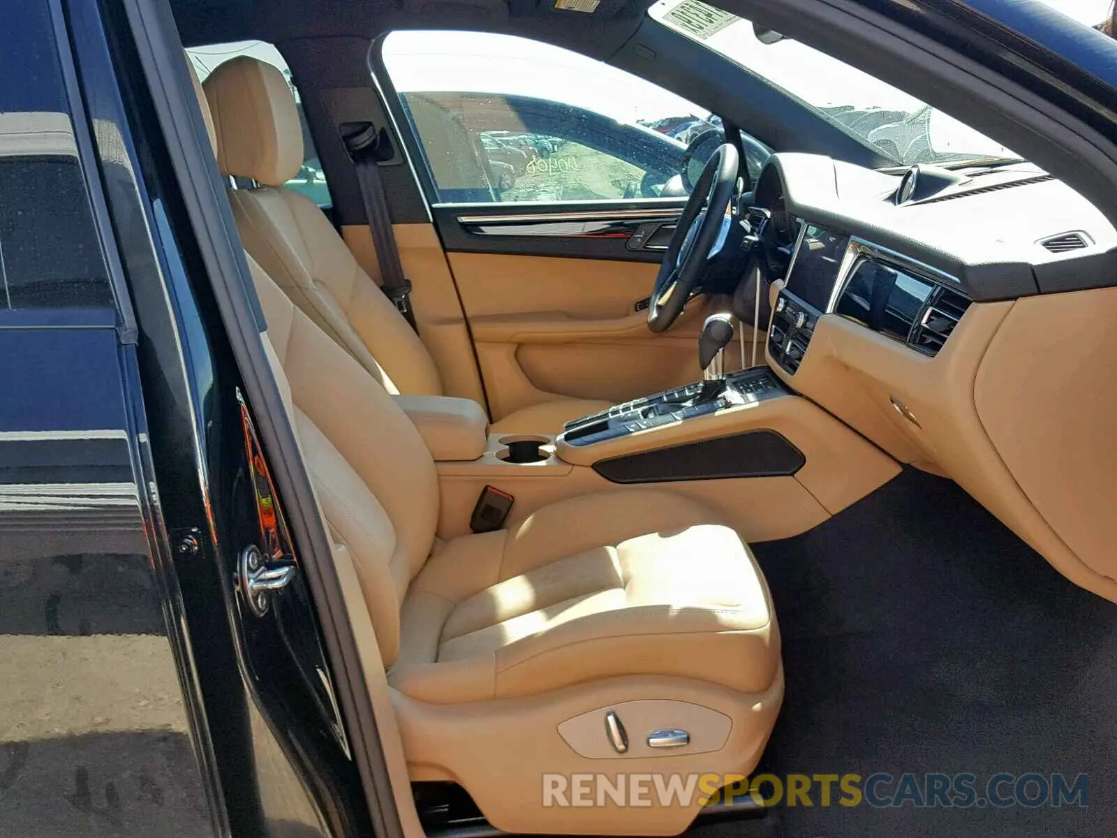 5 Photograph of a damaged car WP1AA2A58KLB08079 PORSCHE MACAN 2019