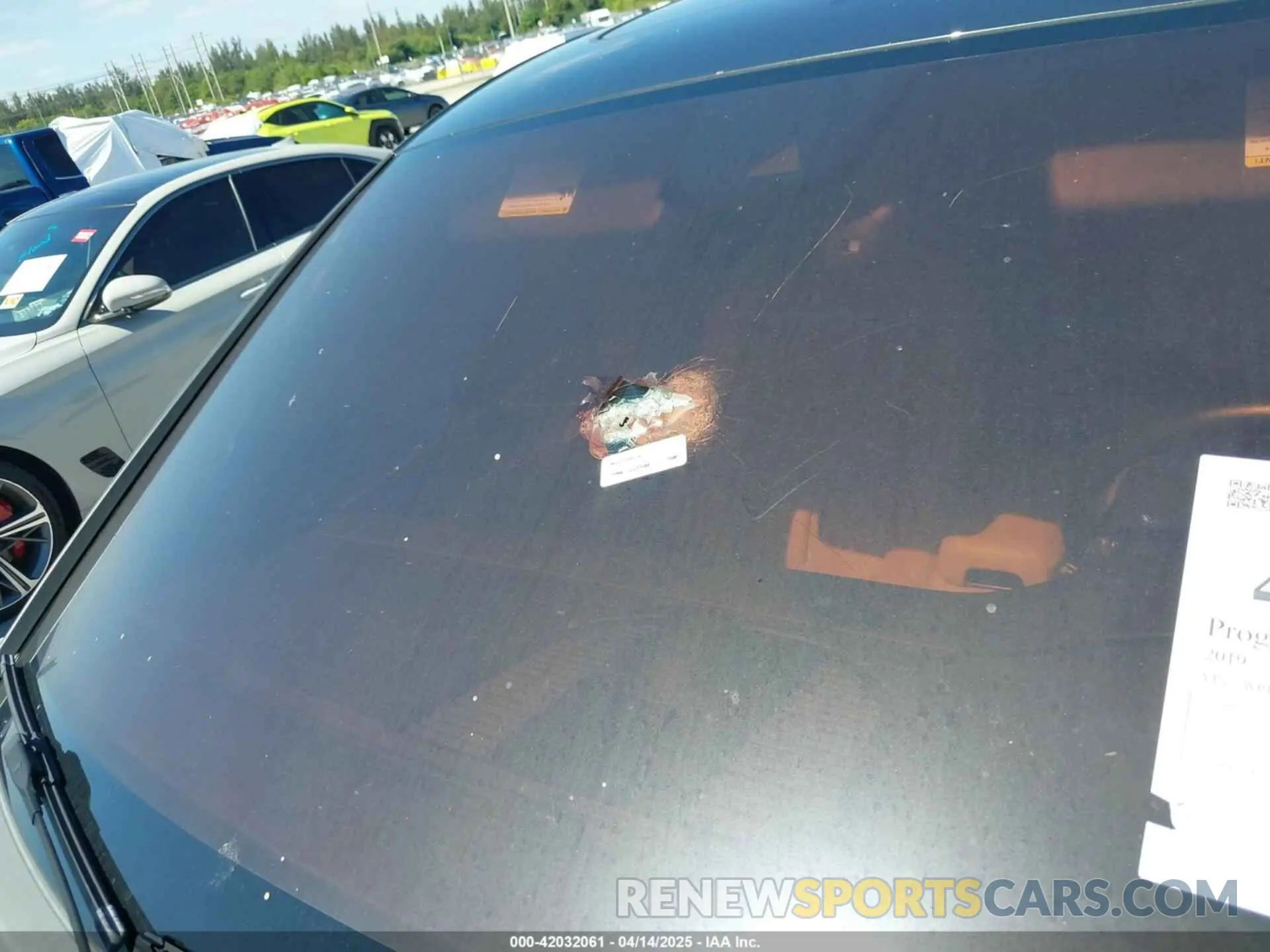 6 Photograph of a damaged car WP1AA2A58KLB08292 PORSCHE MACAN 2019