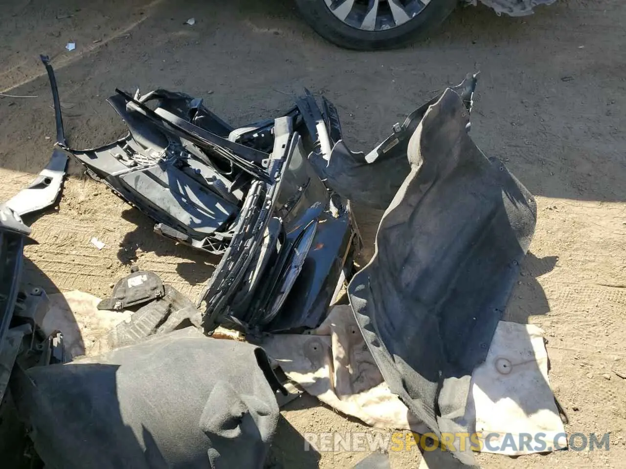 13 Photograph of a damaged car WP1AA2A59KLB03392 PORSCHE MACAN 2019