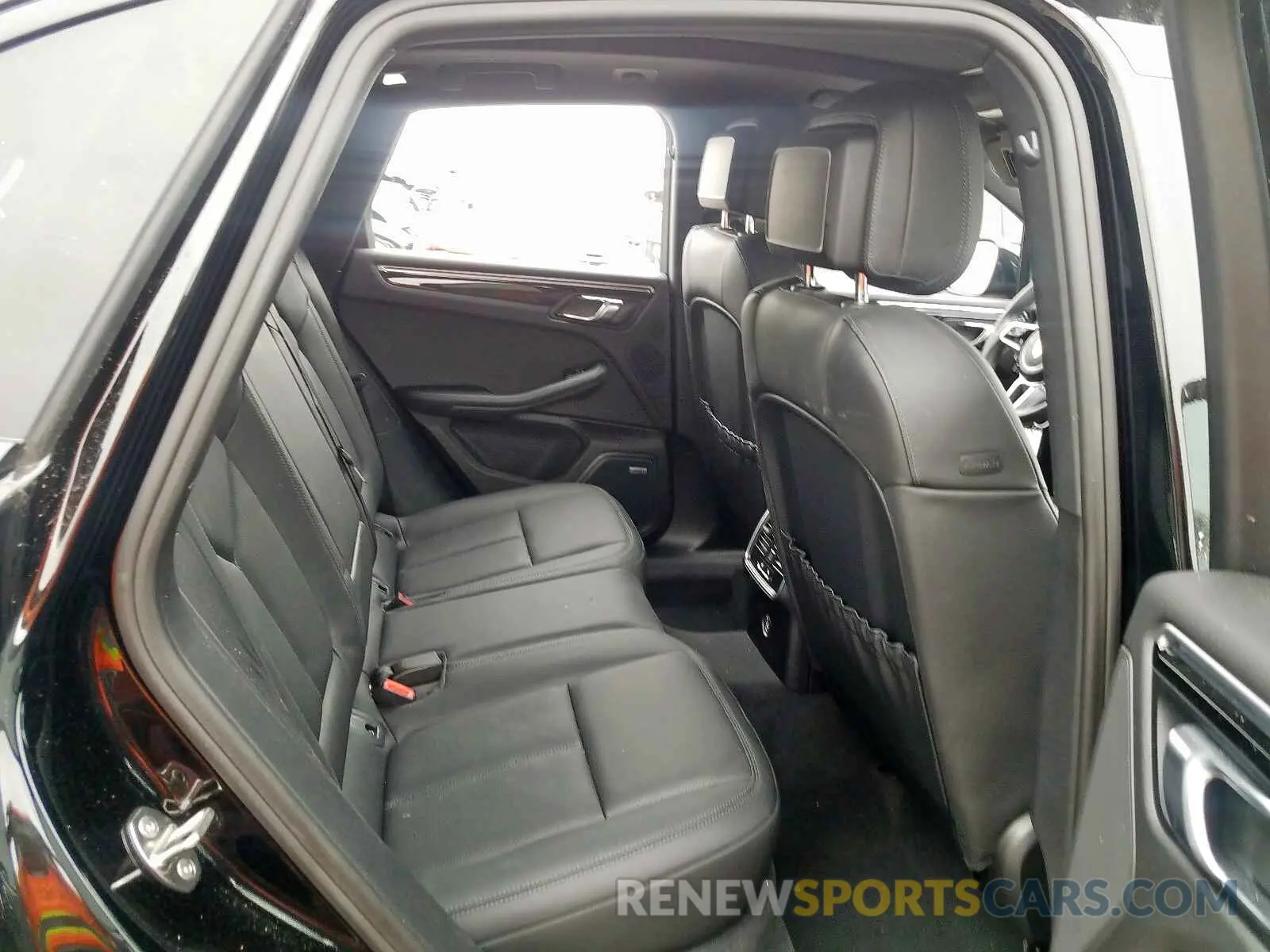 6 Photograph of a damaged car WP1AA2A5XKLB00825 PORSCHE MACAN 2019