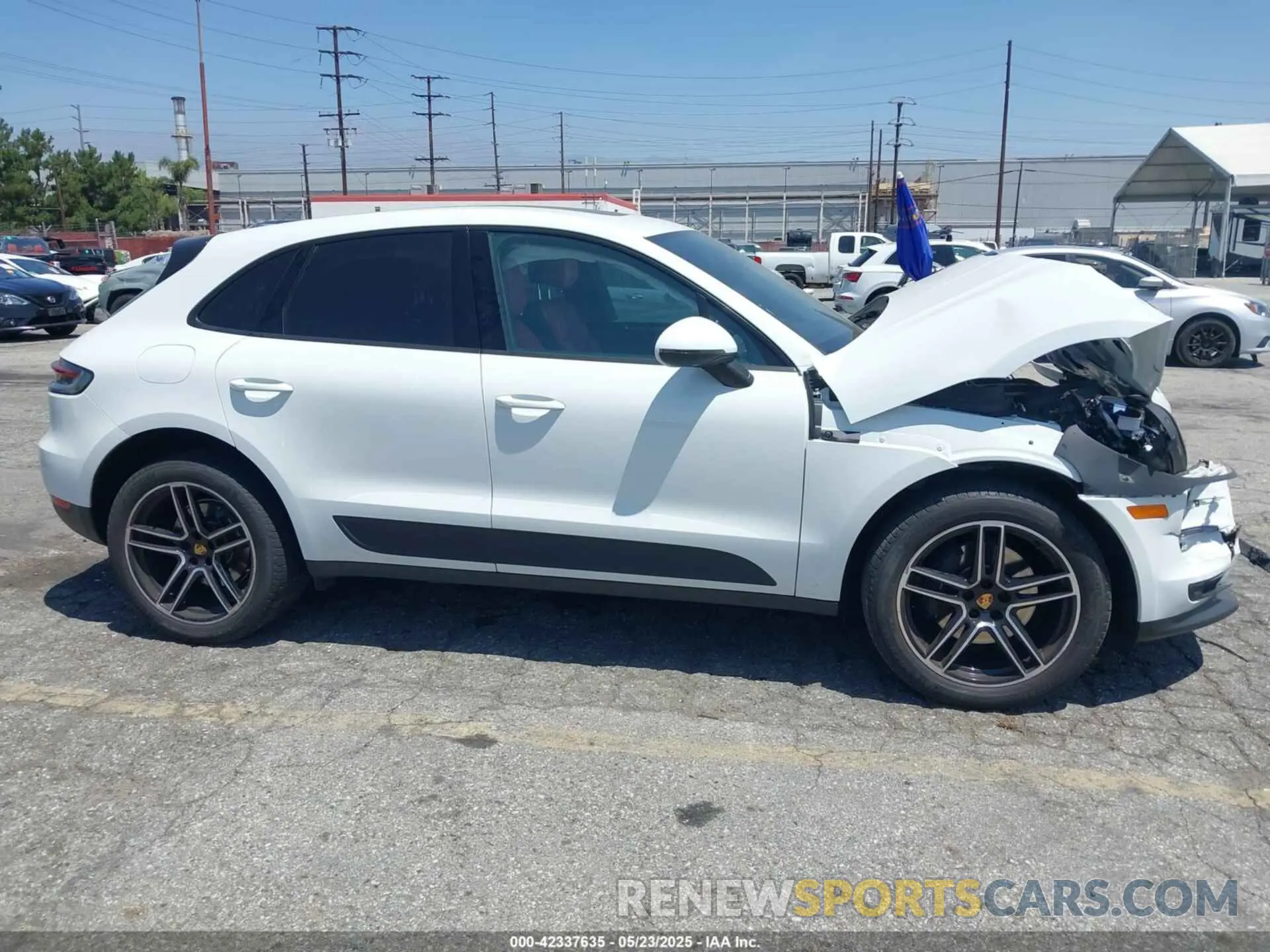 13 Photograph of a damaged car WP1AA2A5XKLB07595 PORSCHE MACAN 2019