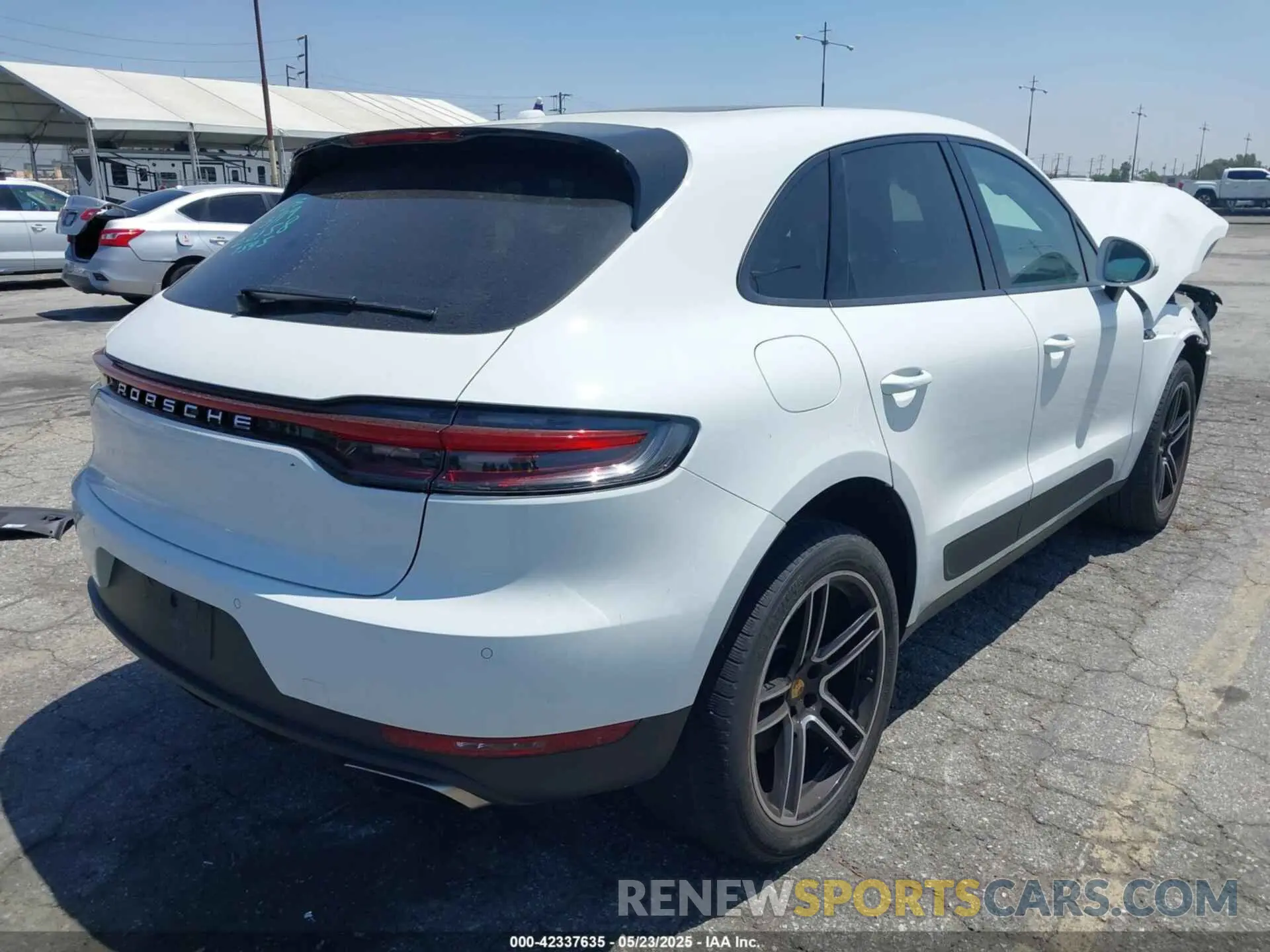 4 Photograph of a damaged car WP1AA2A5XKLB07595 PORSCHE MACAN 2019