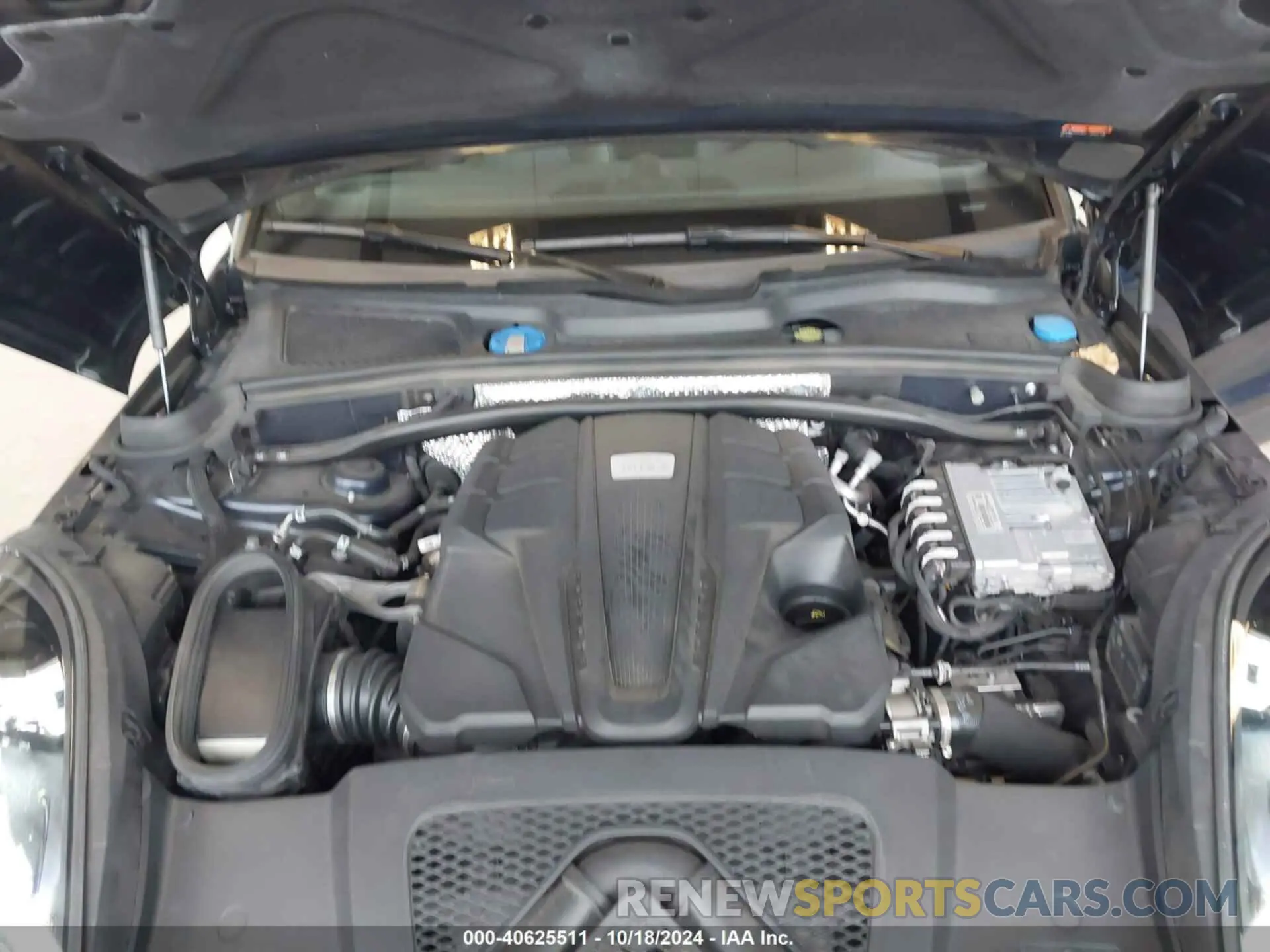 10 Photograph of a damaged car WP1AB2A57KLB33956 PORSCHE MACAN 2019