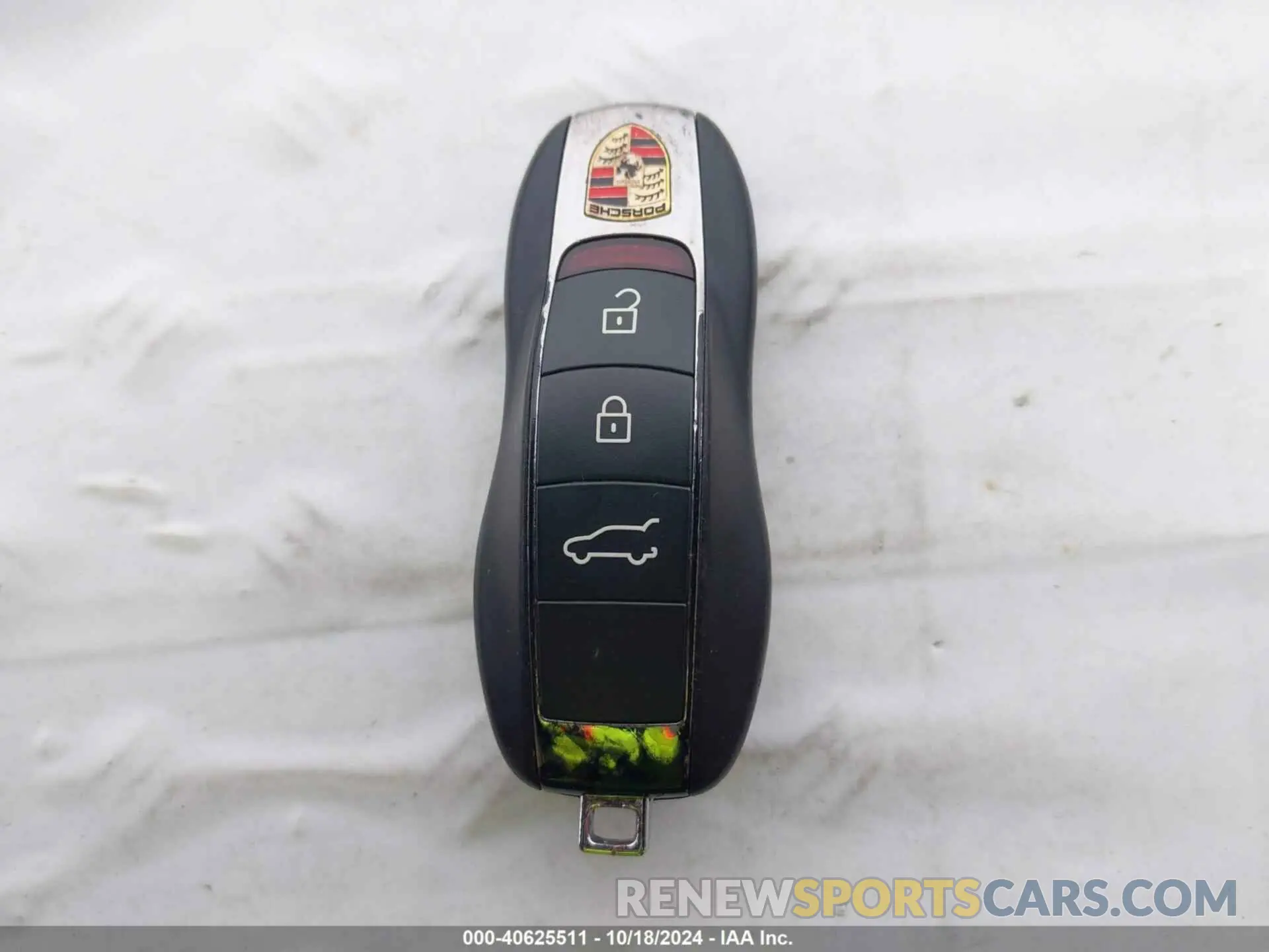 11 Photograph of a damaged car WP1AB2A57KLB33956 PORSCHE MACAN 2019