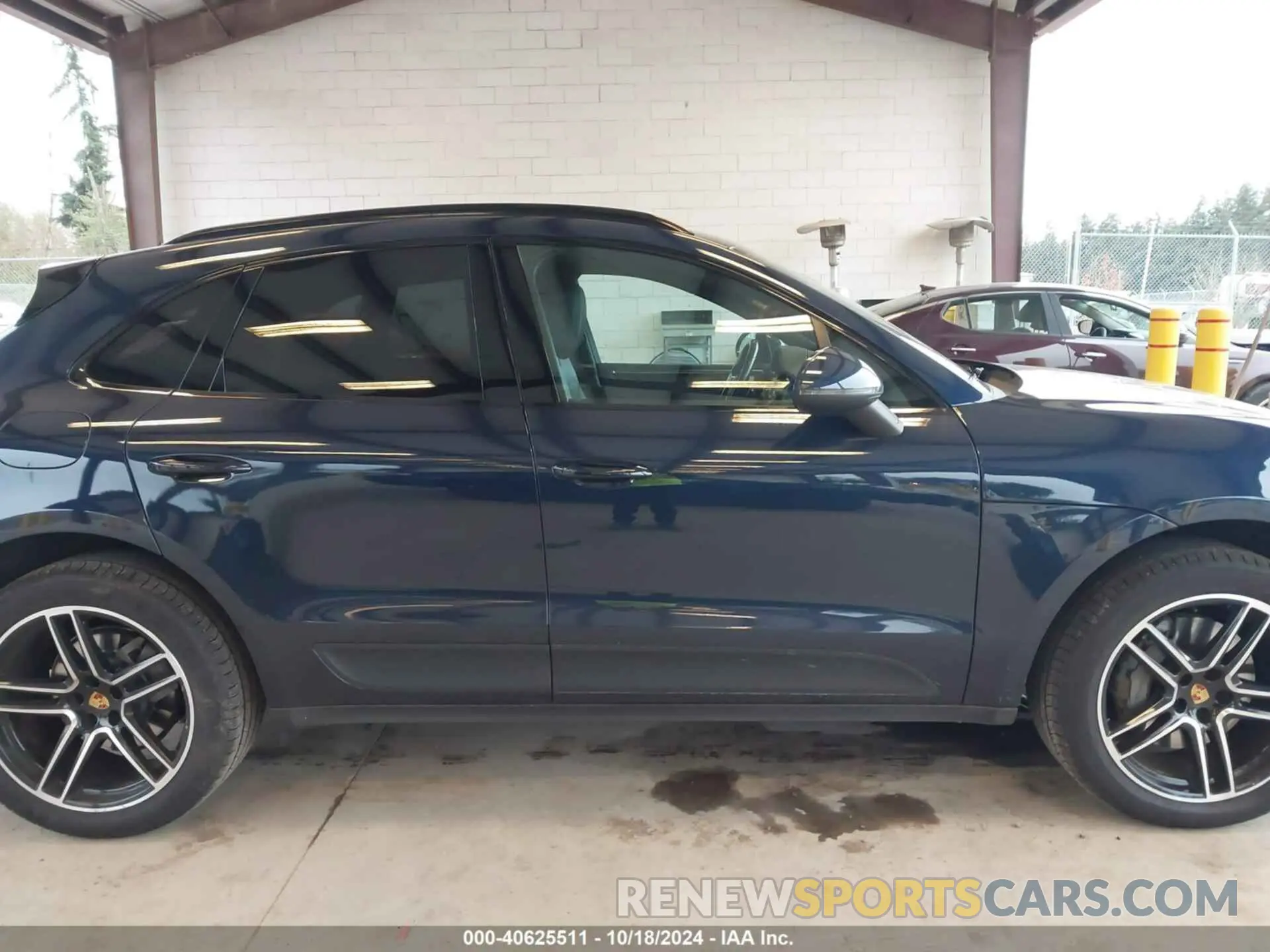 13 Photograph of a damaged car WP1AB2A57KLB33956 PORSCHE MACAN 2019