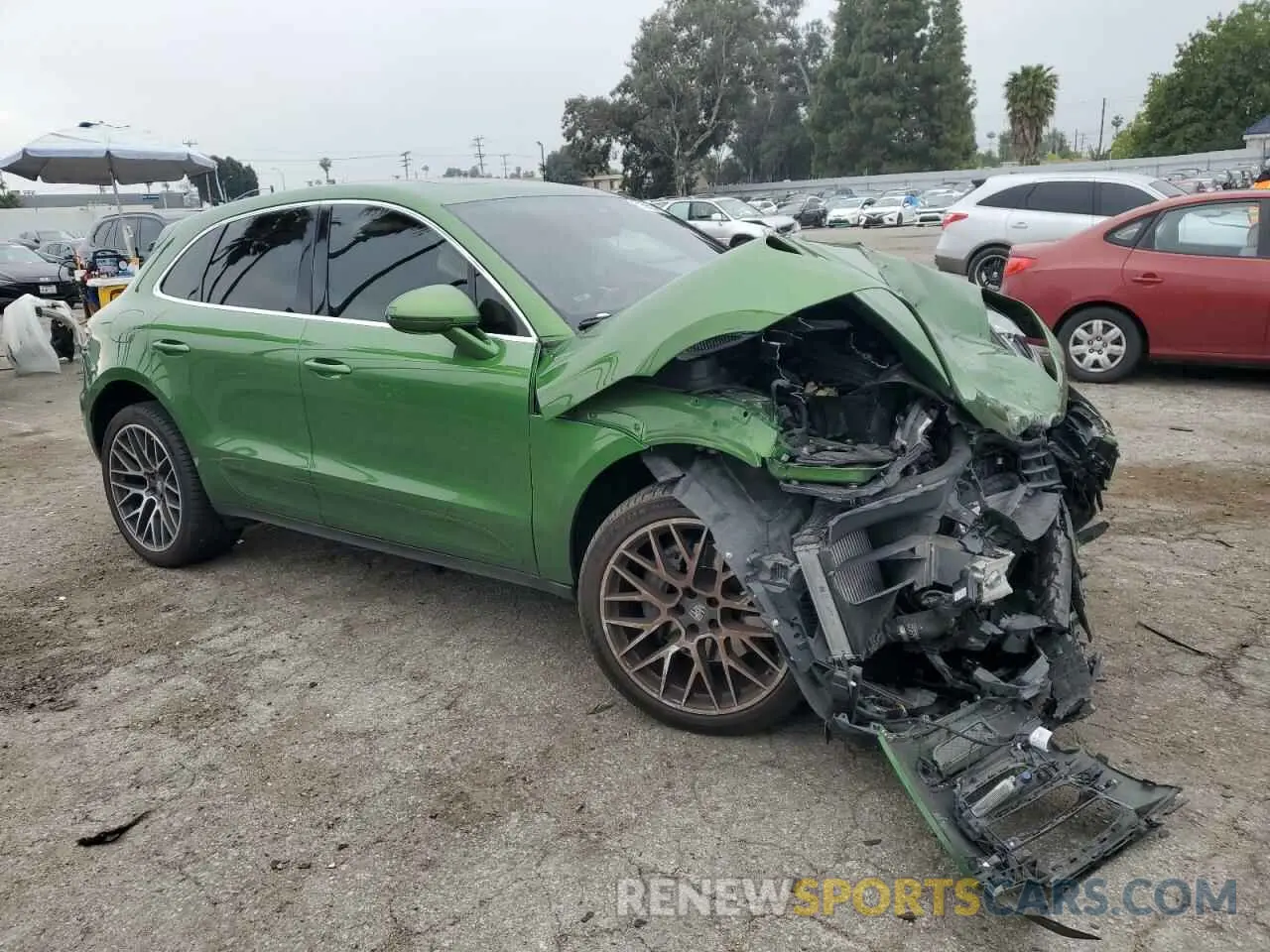 4 Photograph of a damaged car WP1AB2A59KLB30427 PORSCHE MACAN 2019