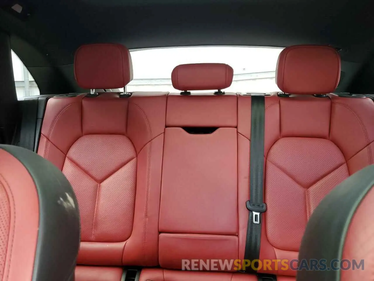 10 Photograph of a damaged car WP1AA2A50LLB01807 PORSCHE MACAN 2020
