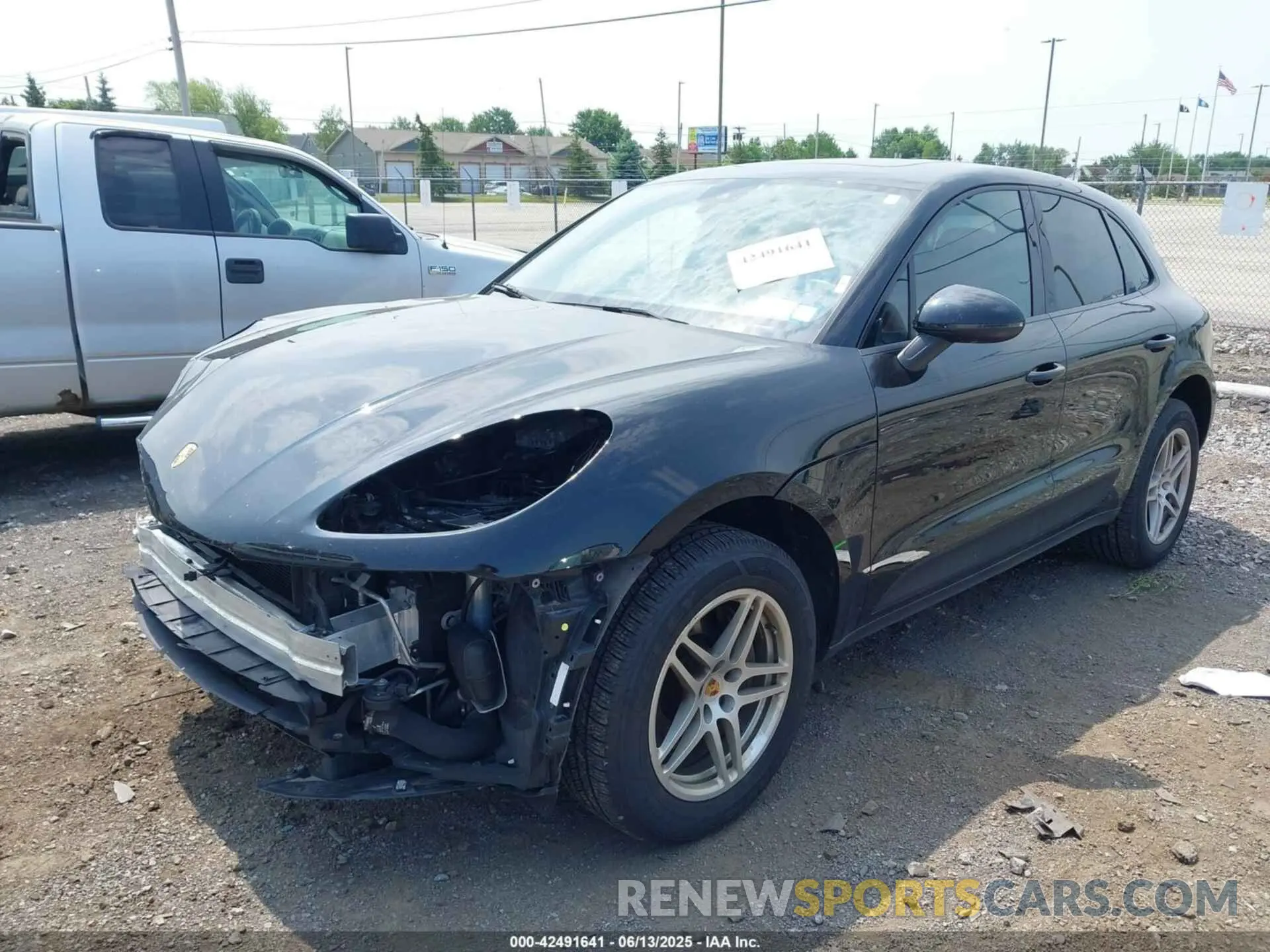 2 Фотография поврежденного автомобиля WP1AA2A51LLB10709 PORSCHE MACAN 2020