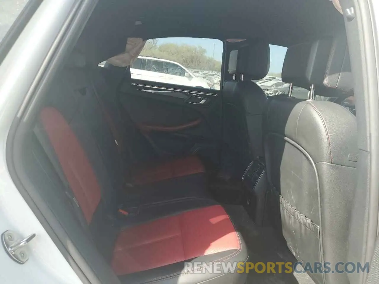 12 Фотография поврежденного автомобиля WP1AA2A53LLB01302 PORSCHE MACAN 2020