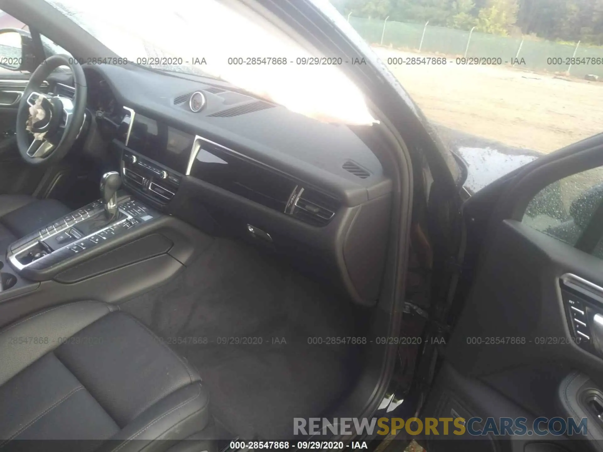 5 Photograph of a damaged car WP1AA2A54LLB09943 PORSCHE MACAN 2020