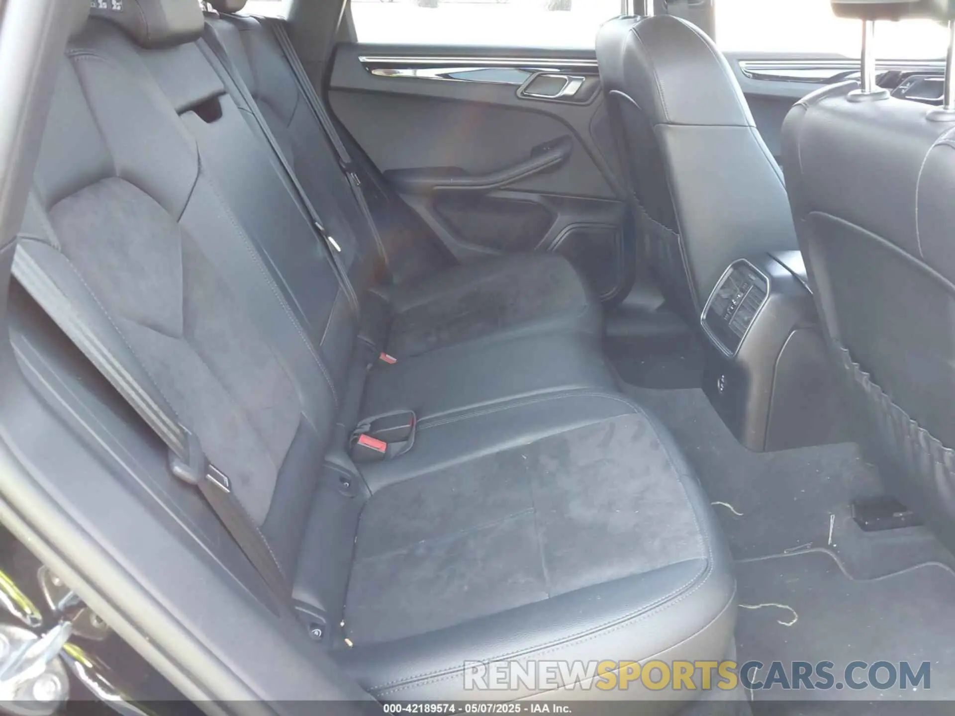 8 Фотография поврежденного автомобиля WP1AA2A54LLB12809 PORSCHE MACAN 2020