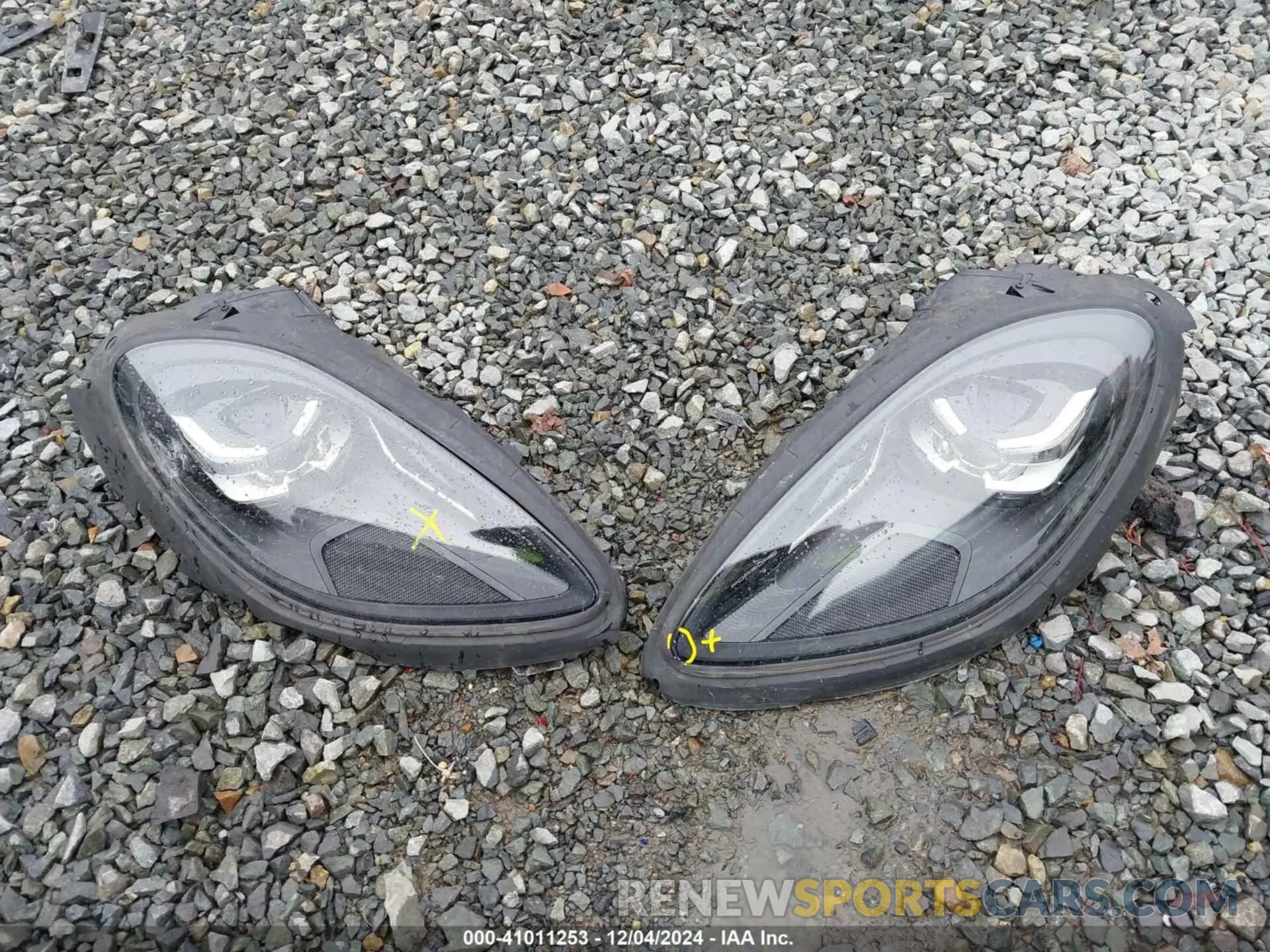 12 Photograph of a damaged car WP1AA2A55LLB04931 PORSCHE MACAN 2020