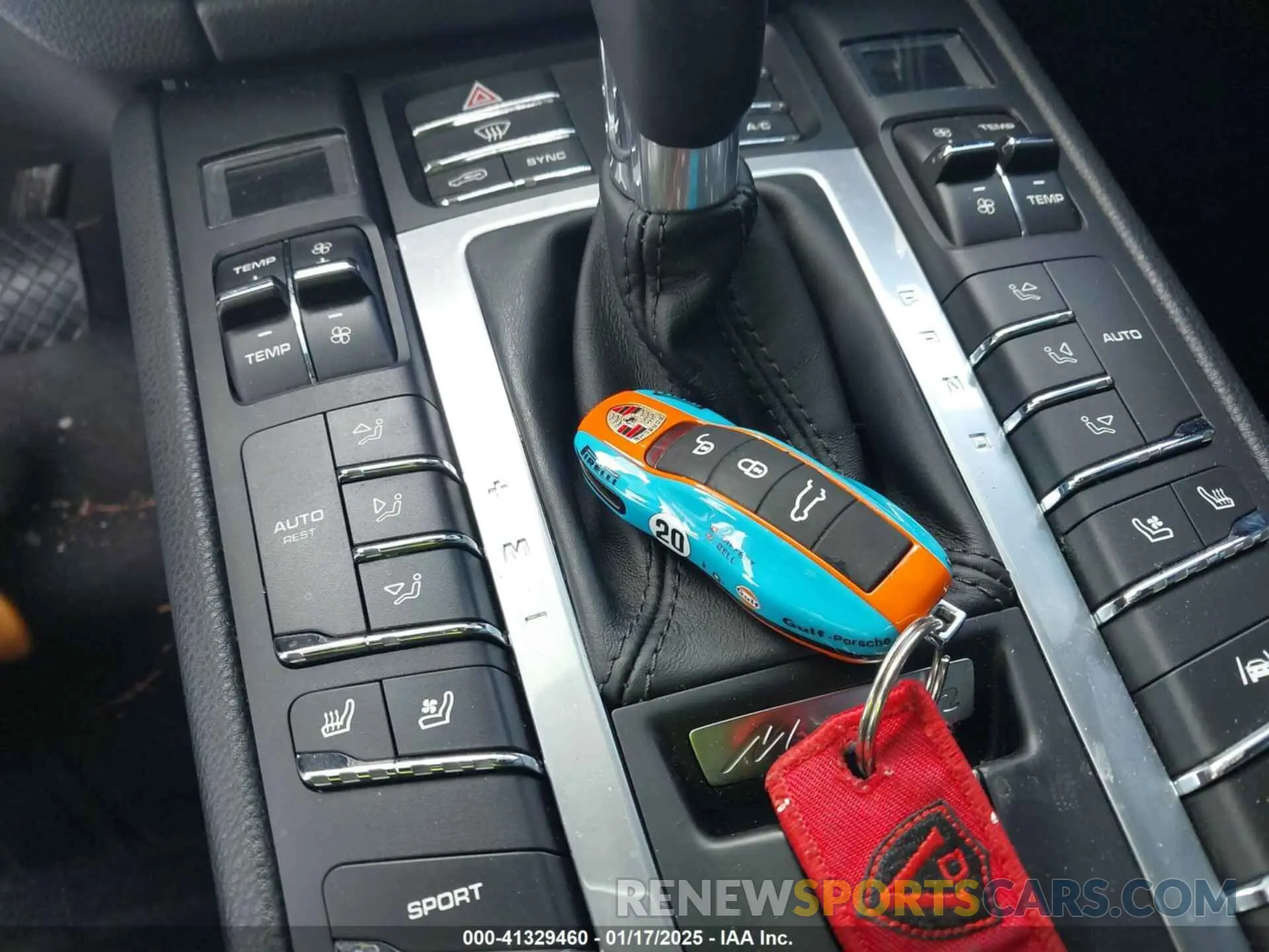 11 Photograph of a damaged car WP1AA2A57LLB00363 PORSCHE MACAN 2020