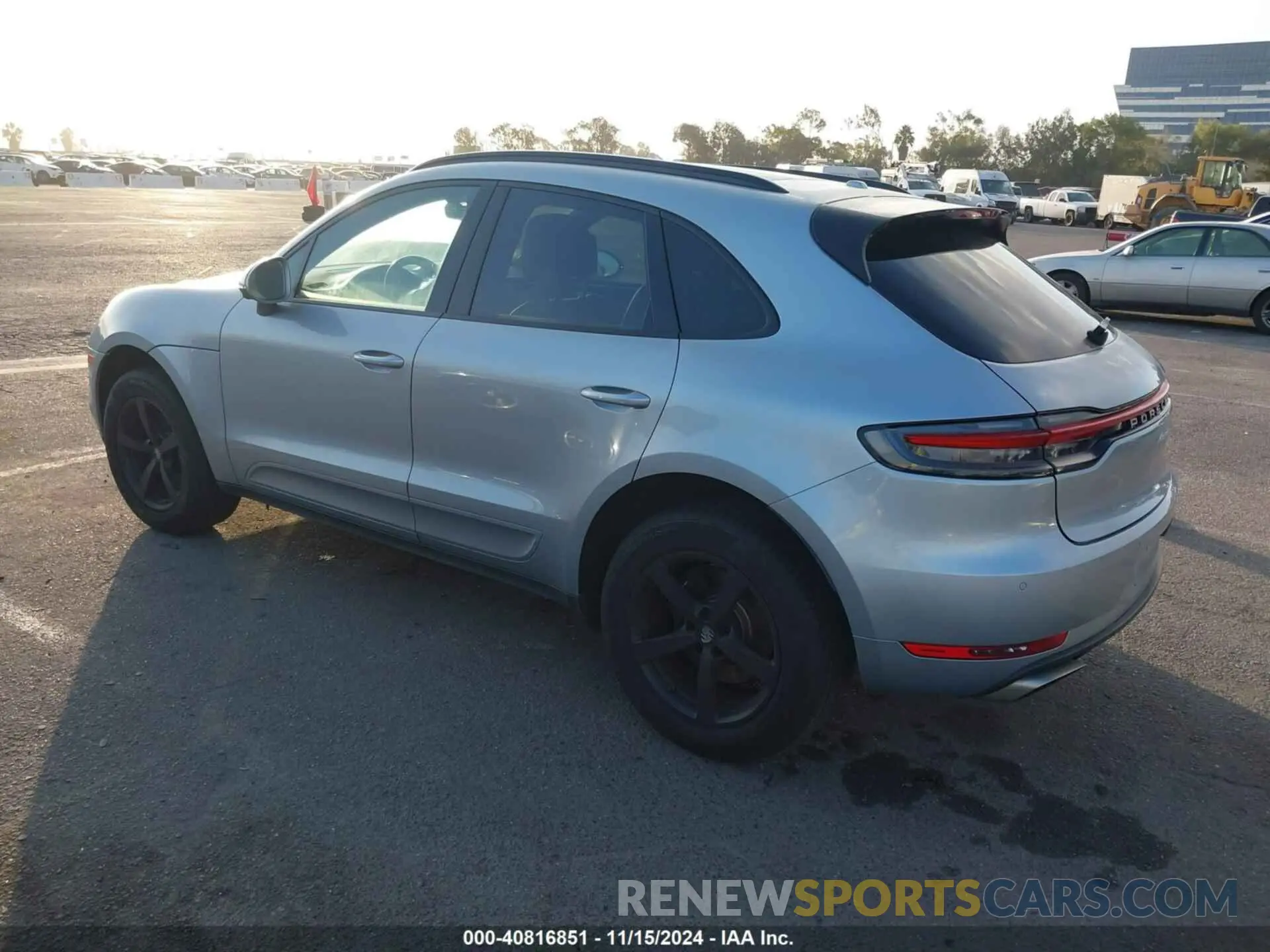 3 Фотография поврежденного автомобиля WP1AA2A58LLB09458 PORSCHE MACAN 2020
