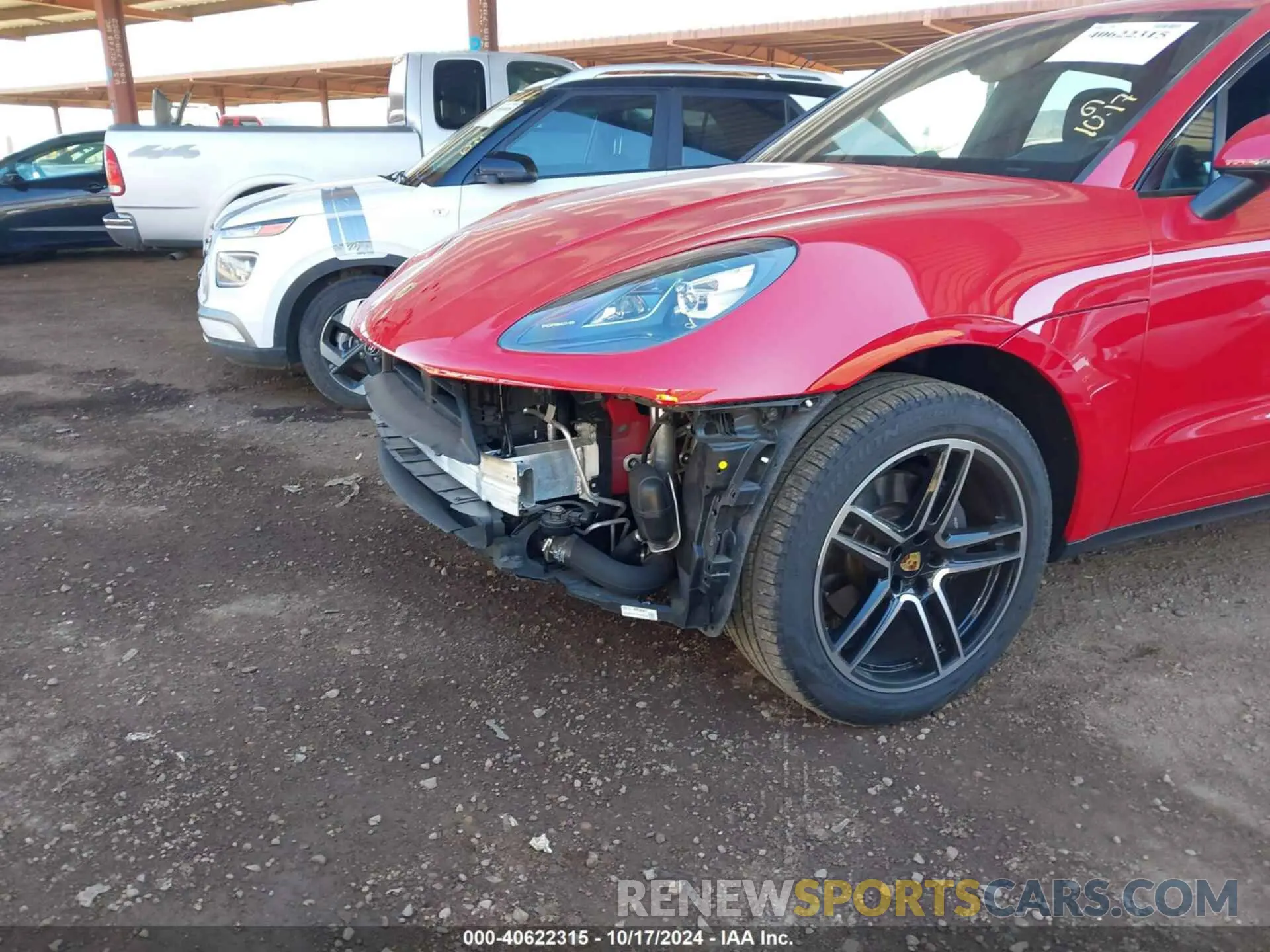 18 Photograph of a damaged car WP1AA2A58LLB13252 PORSCHE MACAN 2020