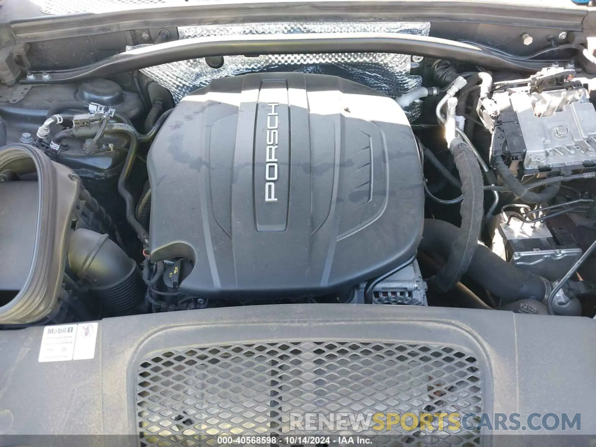10 Photograph of a damaged car WP1AA2A59LLB00963 PORSCHE MACAN 2020