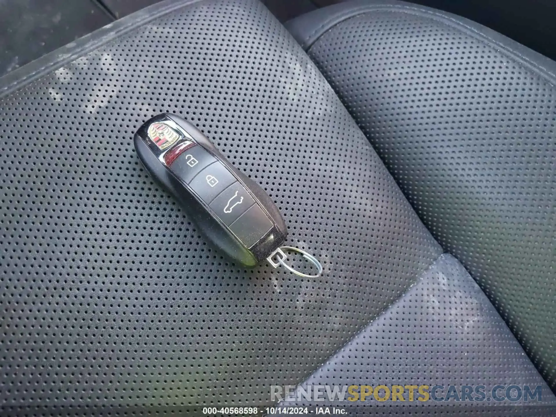 11 Photograph of a damaged car WP1AA2A59LLB00963 PORSCHE MACAN 2020