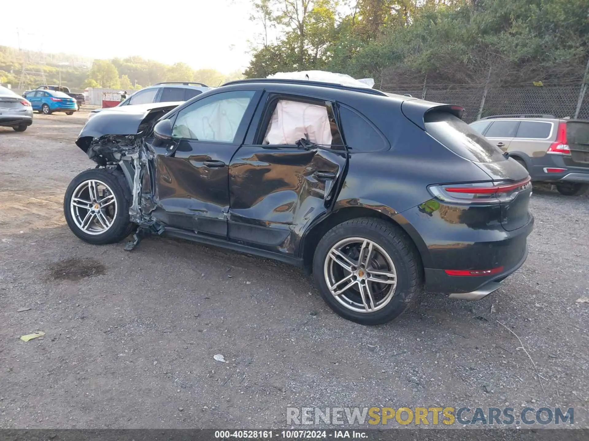3 Фотография поврежденного автомобиля WP1AA2A59LLB01675 PORSCHE MACAN 2020