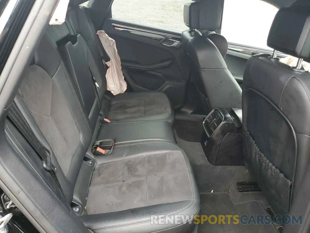 11 Photograph of a damaged car WP1AA2A59LLB06486 PORSCHE MACAN 2020