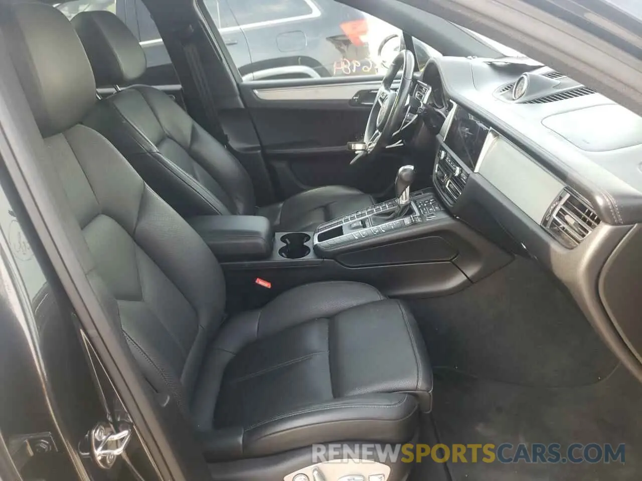 5 Photograph of a damaged car WP1AA2A5XLLB11549 PORSCHE MACAN 2020