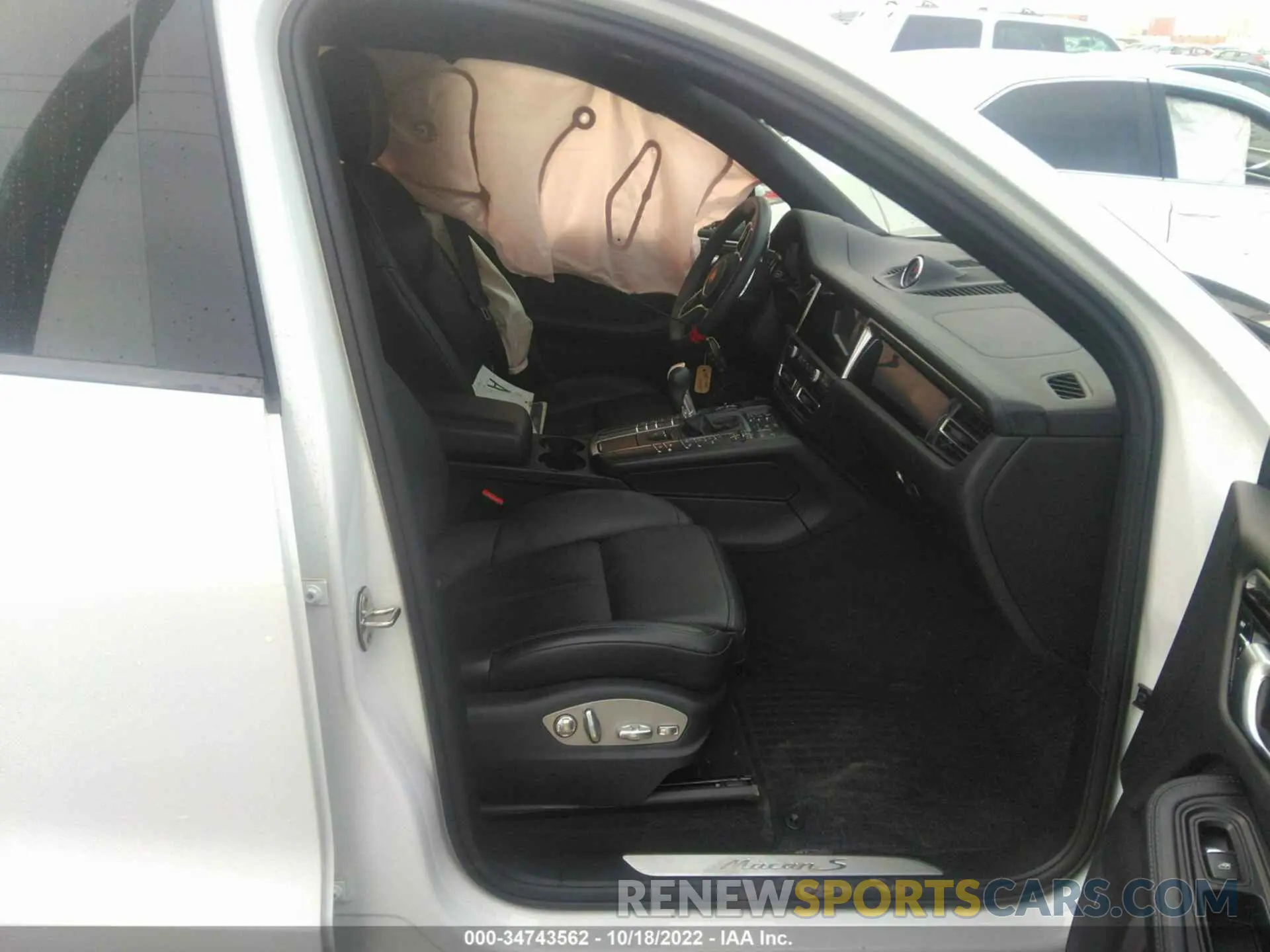 5 Photograph of a damaged car WP1AB2A52LLB35972 PORSCHE MACAN 2020