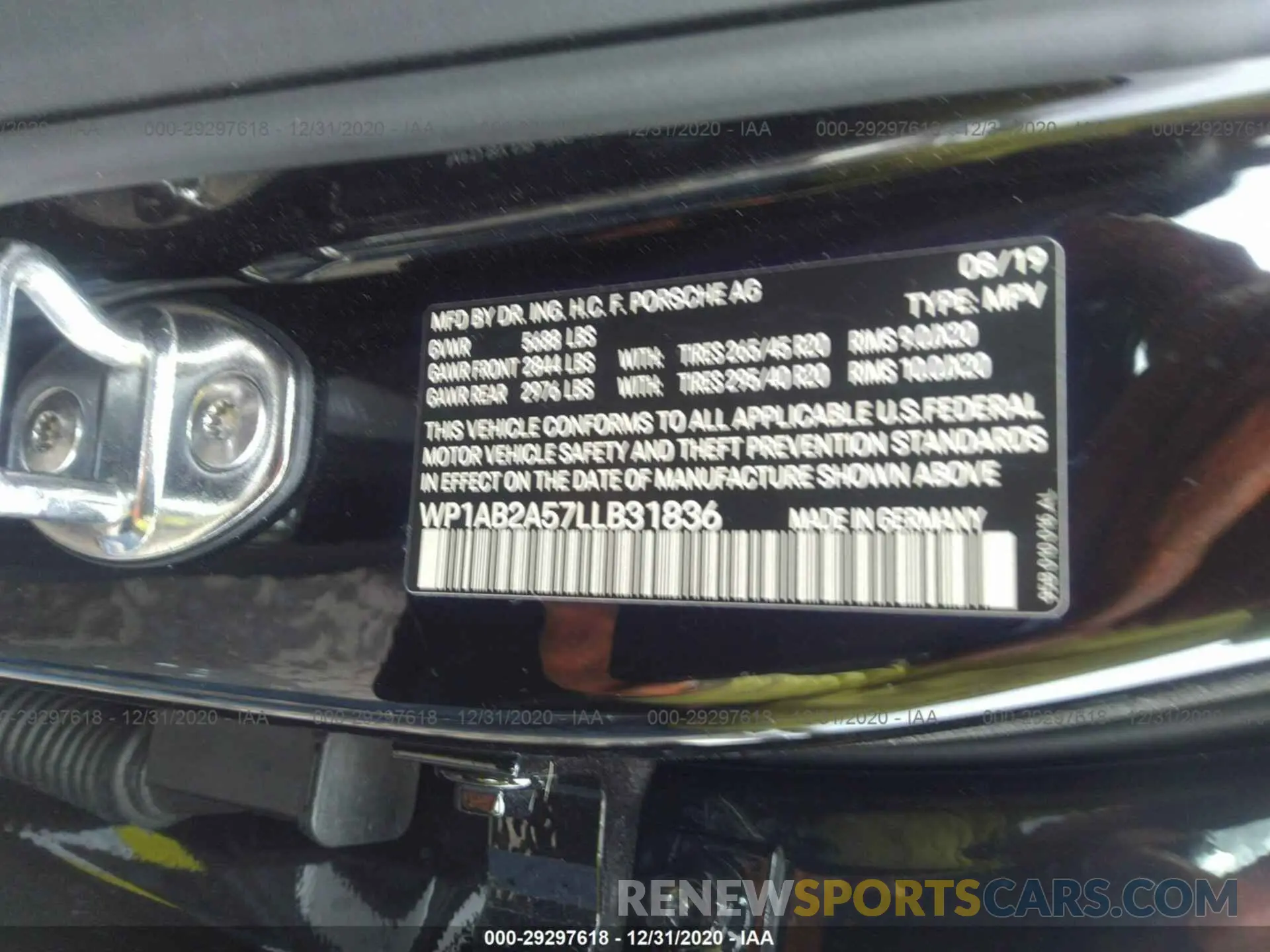 9 Photograph of a damaged car WP1AB2A57LLB31836 PORSCHE MACAN 2020