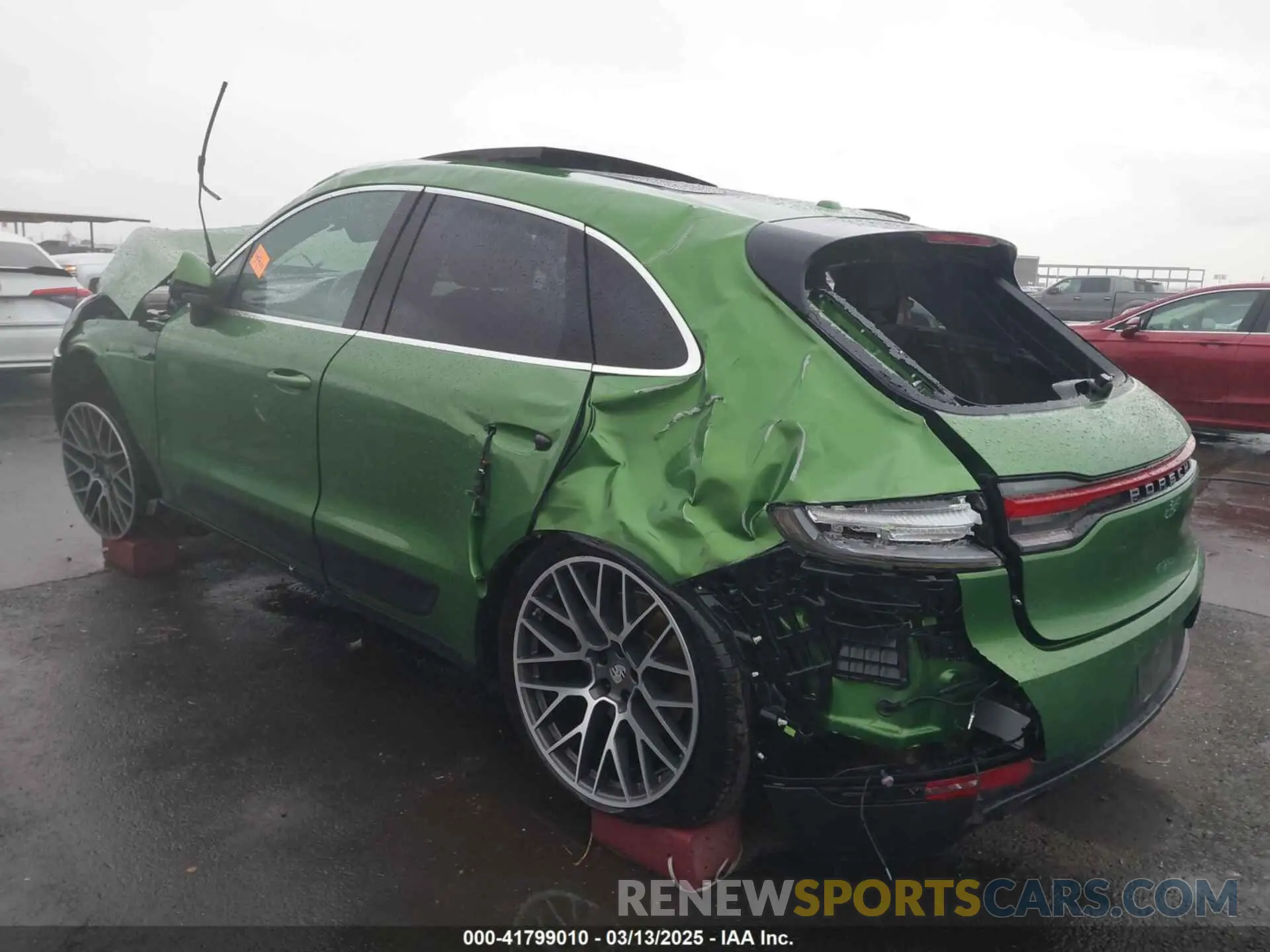 3 Photograph of a damaged car WP1AB2A5XLLB32219 PORSCHE MACAN 2020