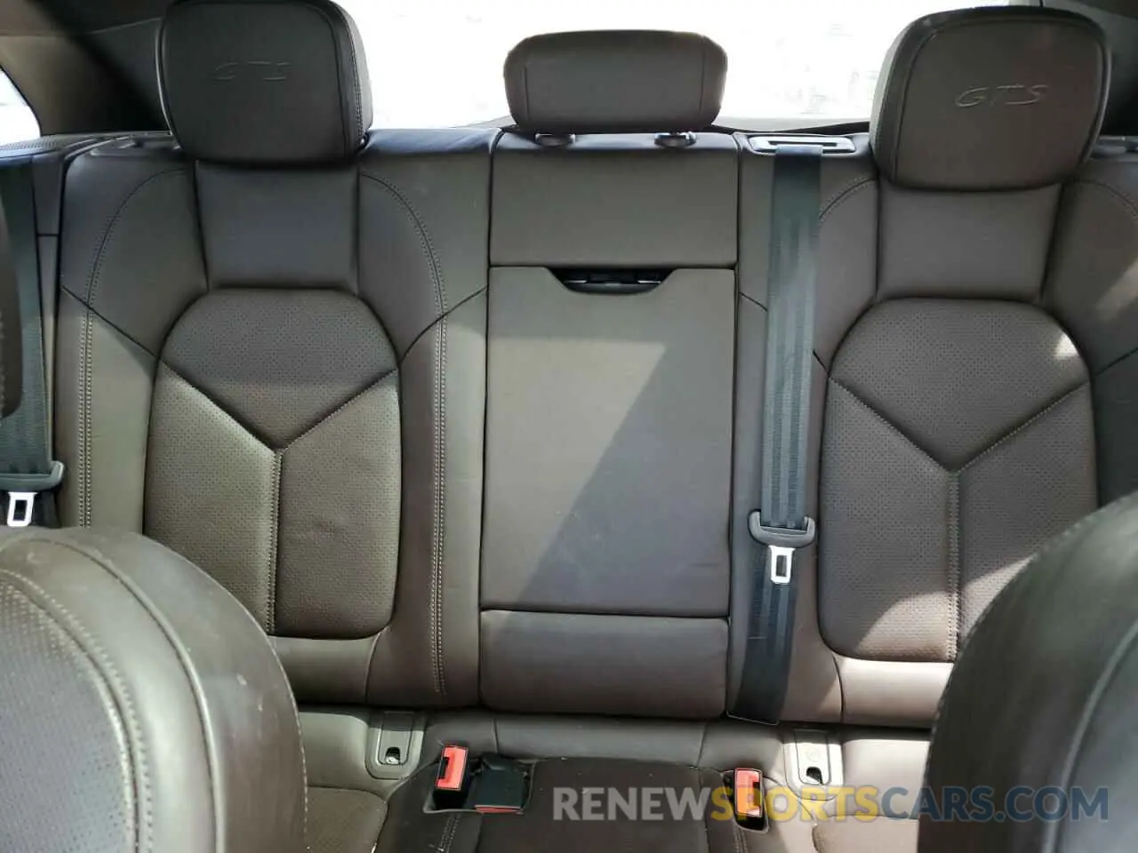 10 Photograph of a damaged car WP1AG2A53LLB55360 PORSCHE MACAN 2020