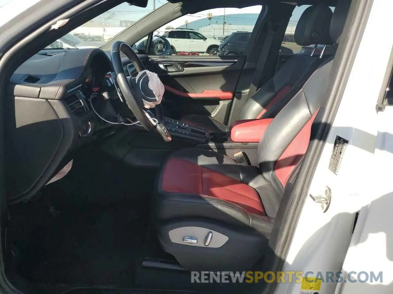 7 Photograph of a damaged car WP1AA2A50MLB02182 PORSCHE MACAN 2021