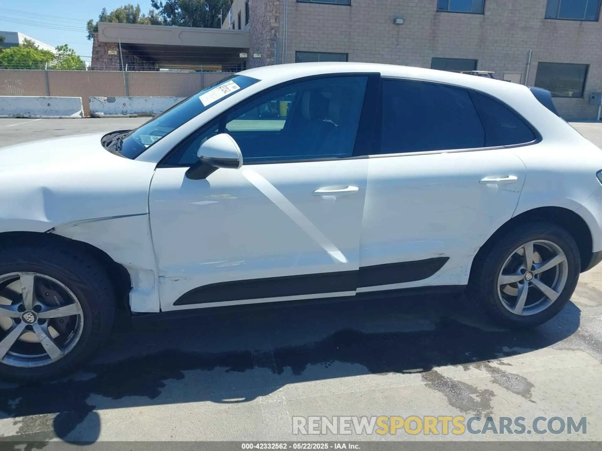 6 Photograph of a damaged car WP1AA2A51MLB00523 PORSCHE MACAN 2021