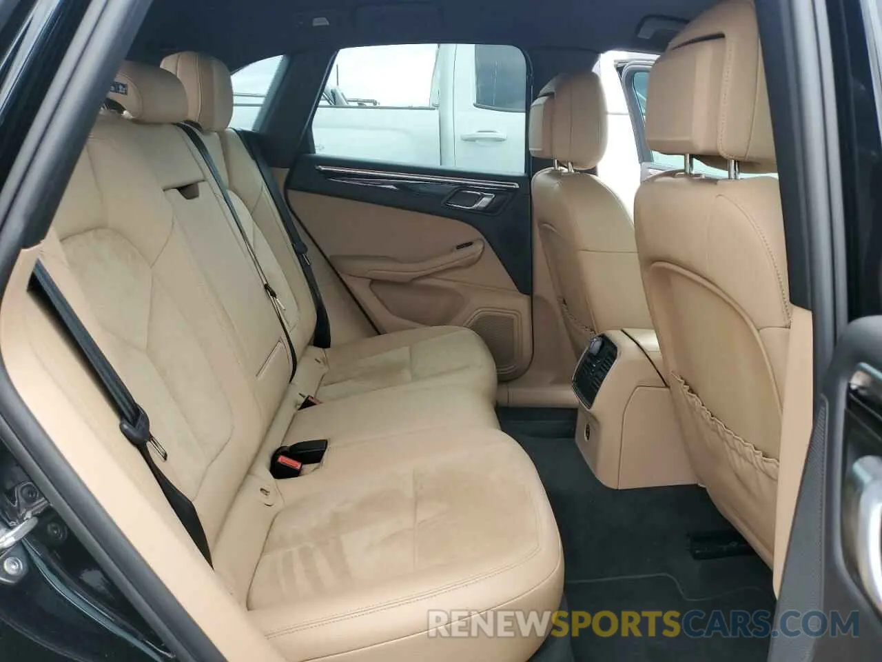 10 Photograph of a damaged car WP1AA2A51MLB07813 PORSCHE MACAN 2021