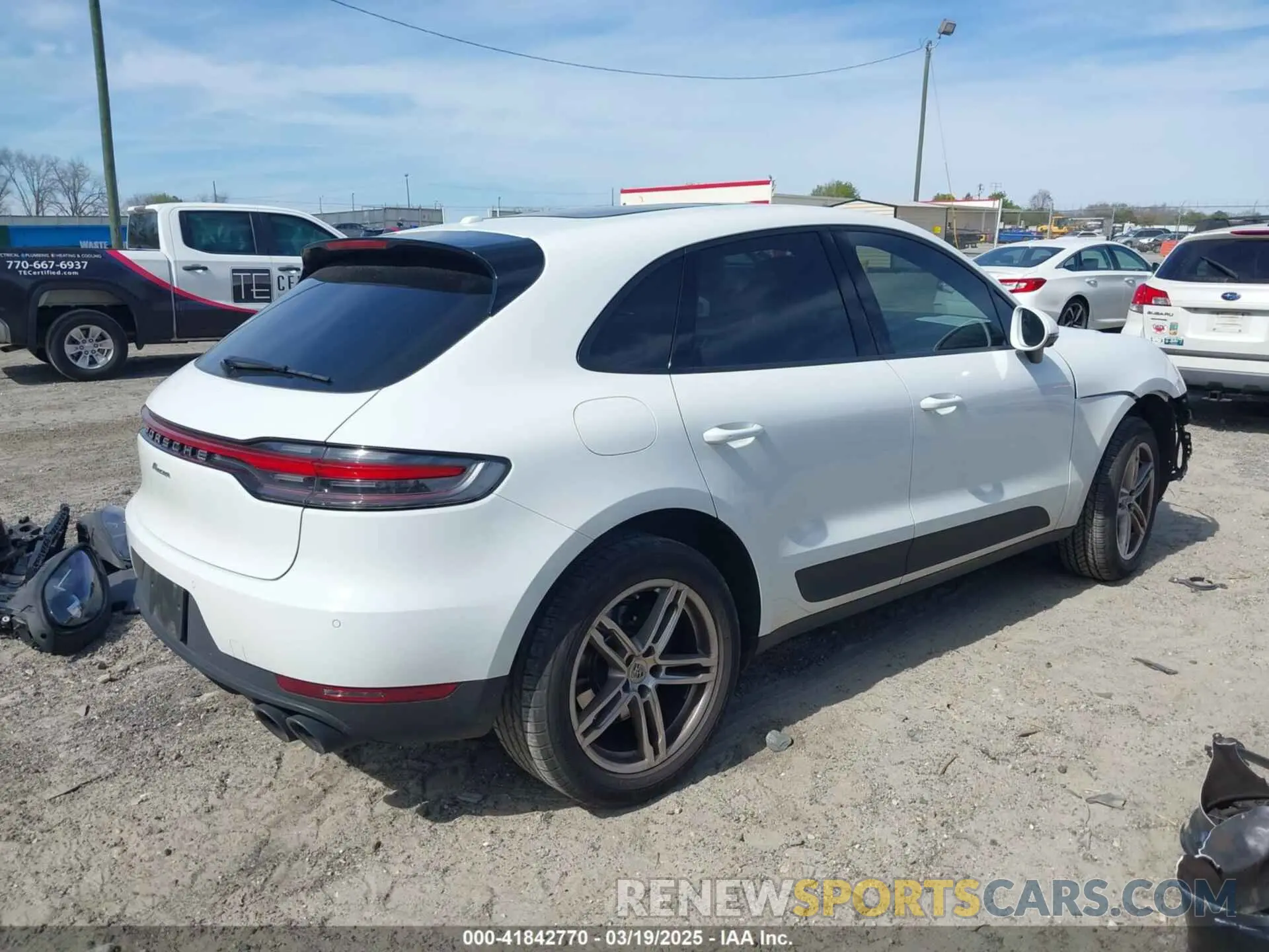 4 Photograph of a damaged car WP1AA2A51MLB12543 PORSCHE MACAN 2021