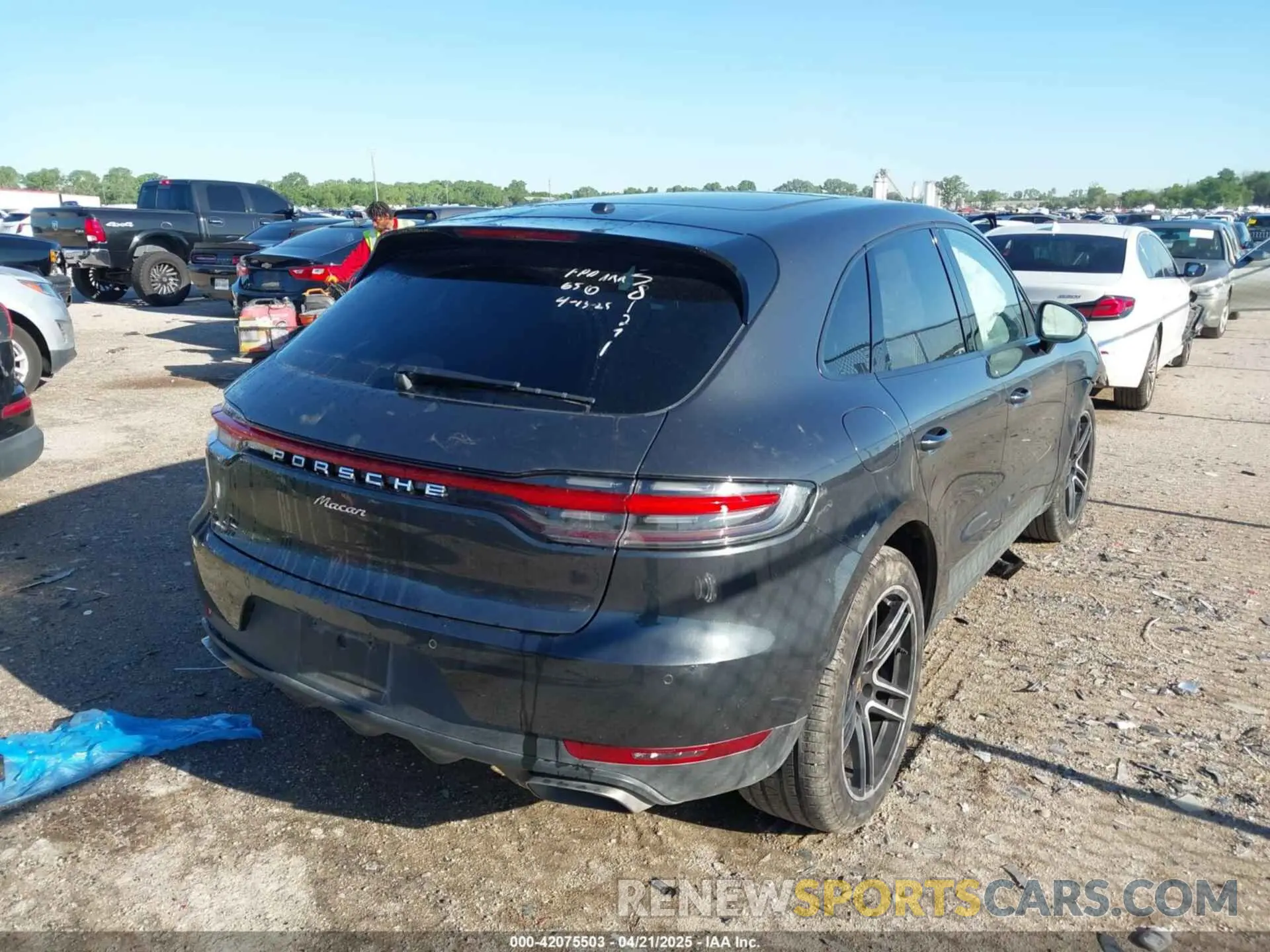 4 Фотография поврежденного автомобиля WP1AA2A52MLB09795 PORSCHE MACAN 2021