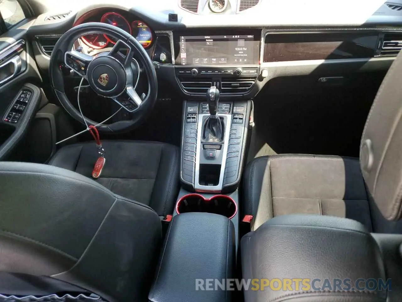 8 Photograph of a damaged car WP1AA2A53MLB08817 PORSCHE MACAN 2021