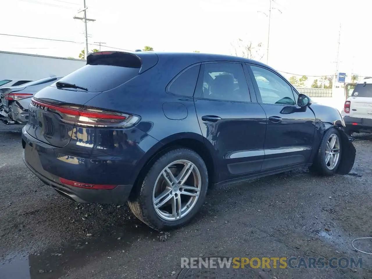 3 Photograph of a damaged car WP1AA2A53MLB13676 PORSCHE MACAN 2021