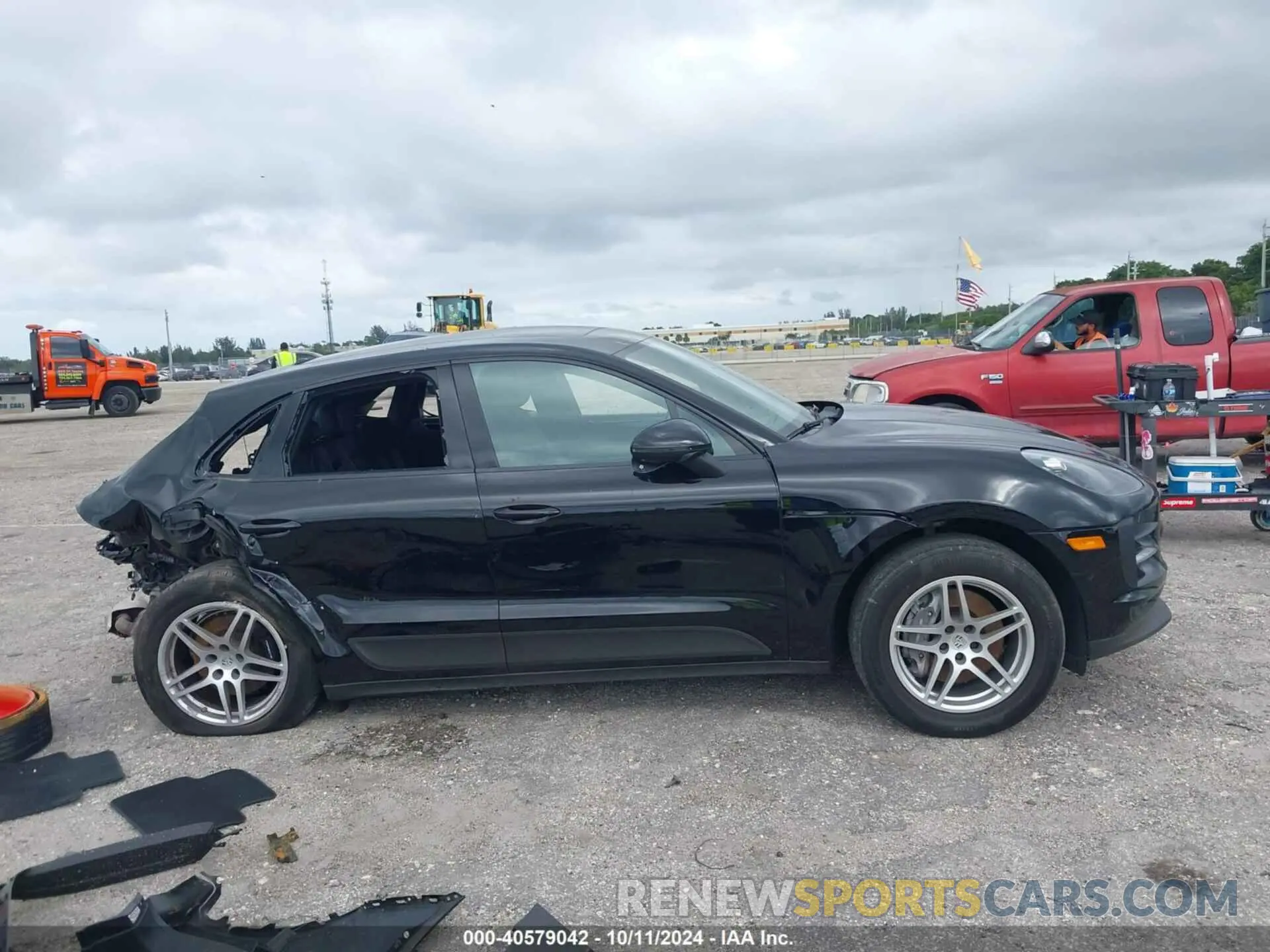 13 Photograph of a damaged car WP1AA2A54MLB02587 PORSCHE MACAN 2021