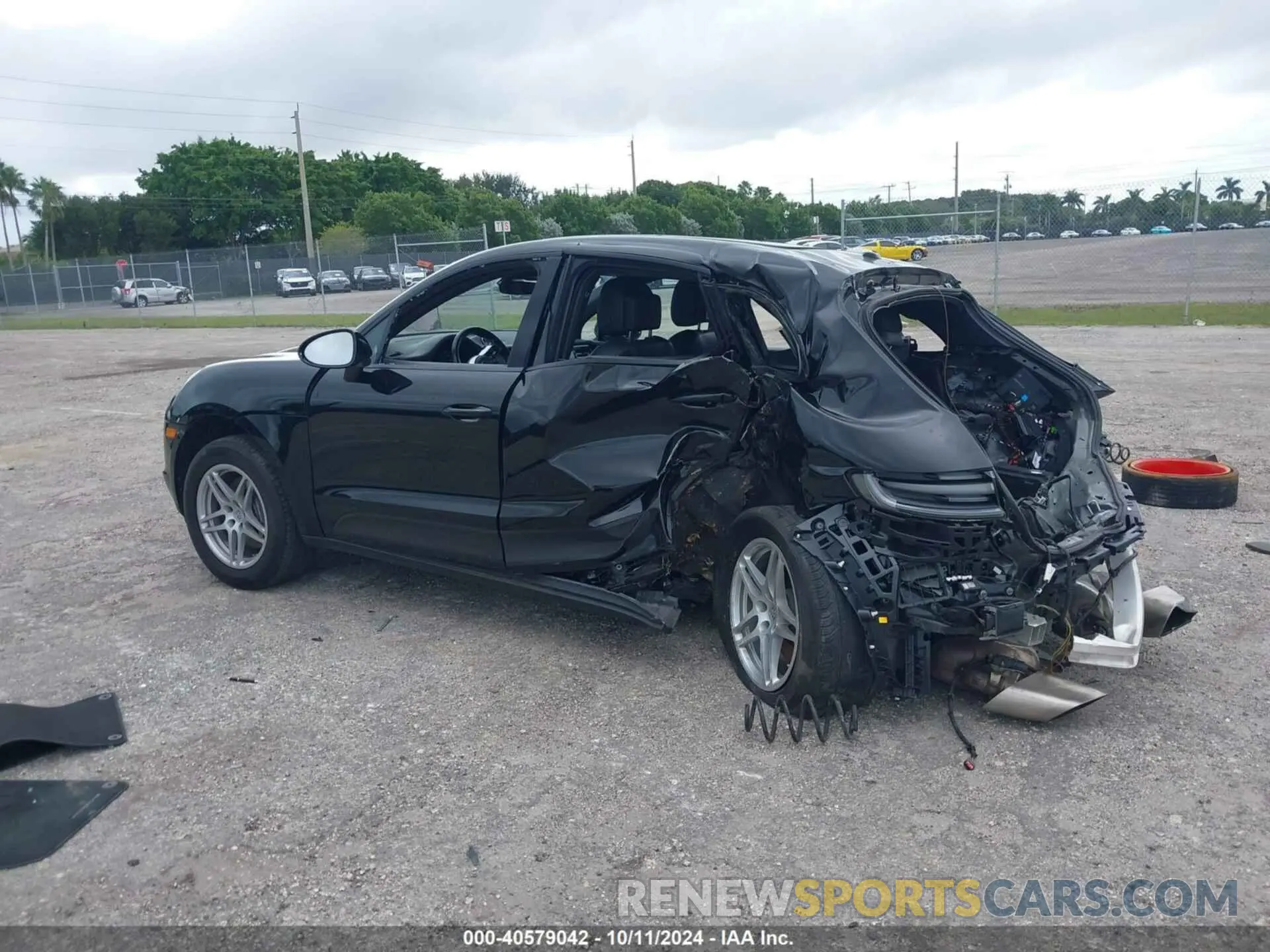 3 Photograph of a damaged car WP1AA2A54MLB02587 PORSCHE MACAN 2021