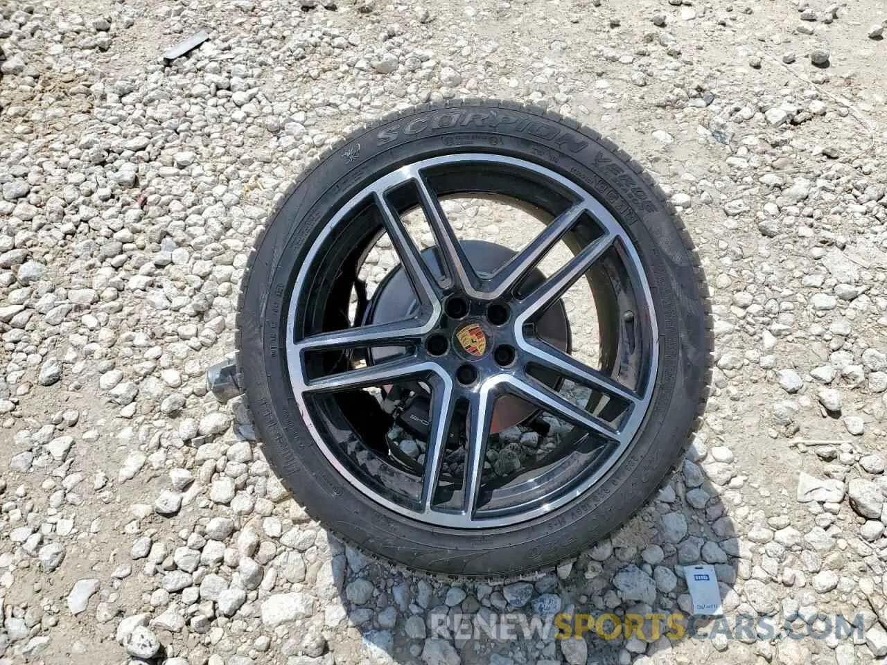 13 Photograph of a damaged car WP1AA2A54MLB15114 PORSCHE MACAN 2021