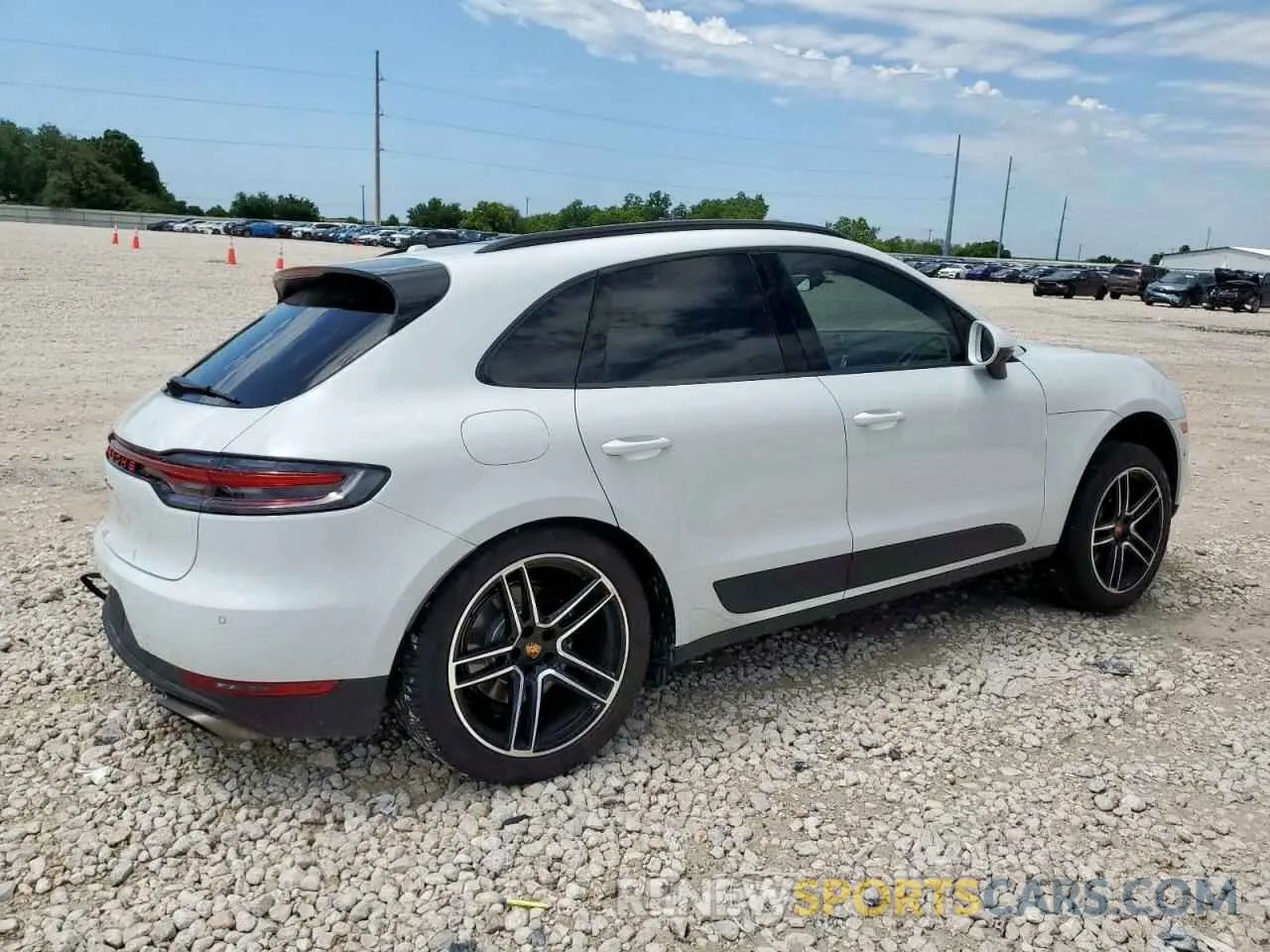 3 Photograph of a damaged car WP1AA2A54MLB15114 PORSCHE MACAN 2021