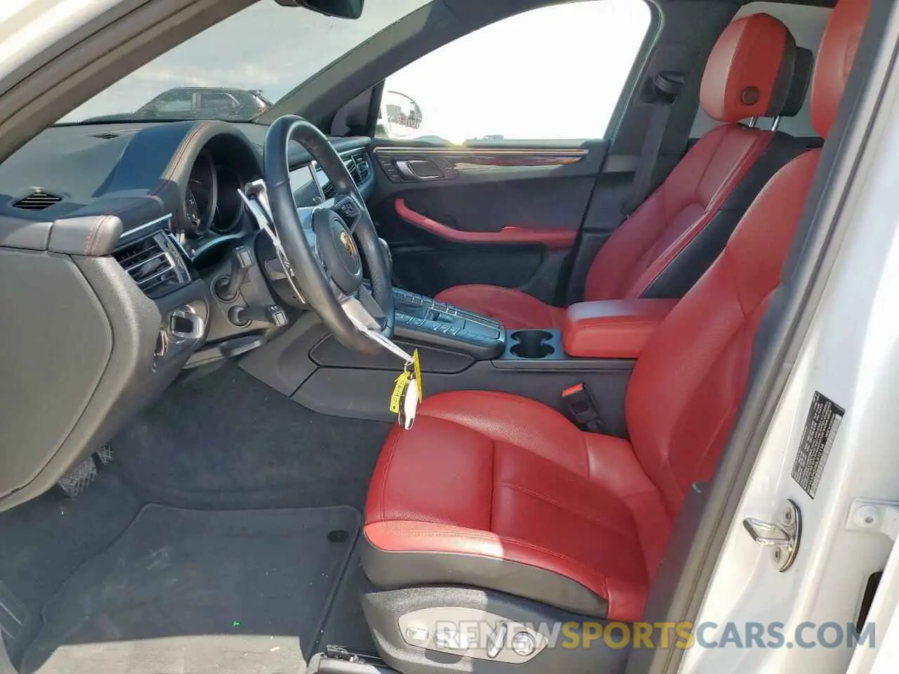 7 Photograph of a damaged car WP1AA2A54MLB15114 PORSCHE MACAN 2021